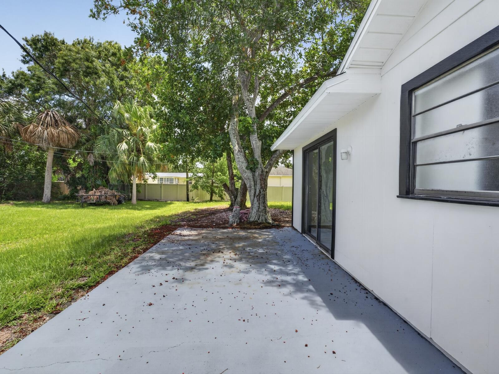 2575 1st Place Property Photo 15