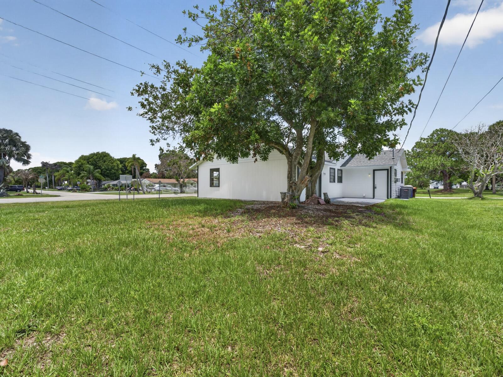 2575 1st Place Property Photo 16