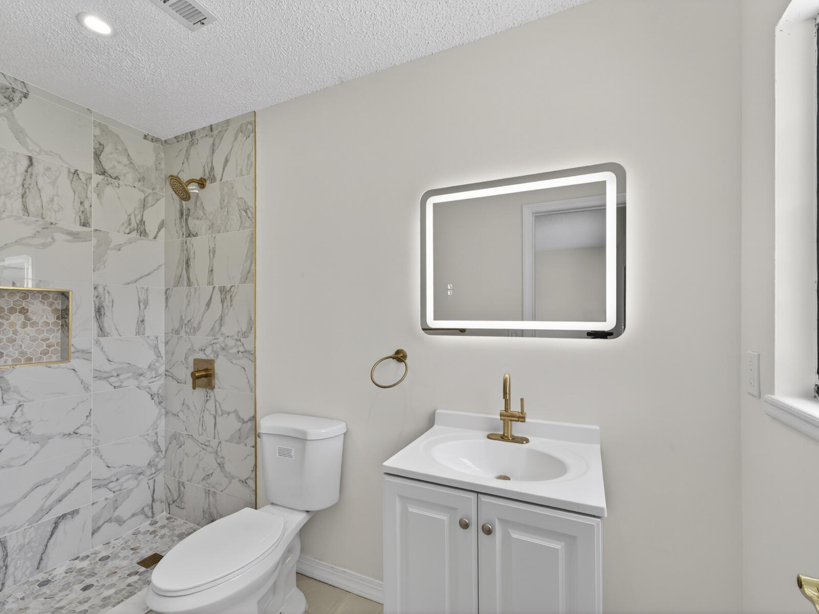 2575 1st Place Property Photo 21