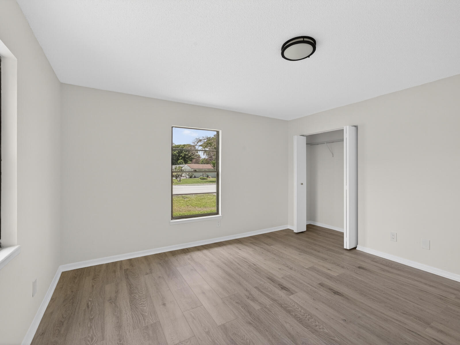 2575 1st Place Property Photo 25