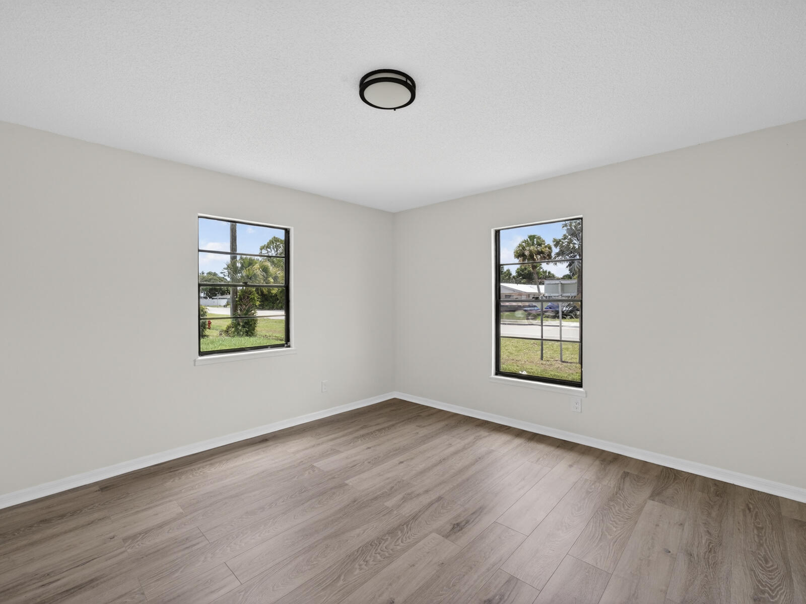 2575 1st Place Property Photo 27