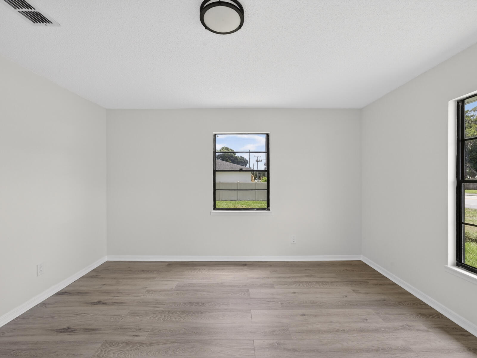 2575 1st Place Property Photo 28