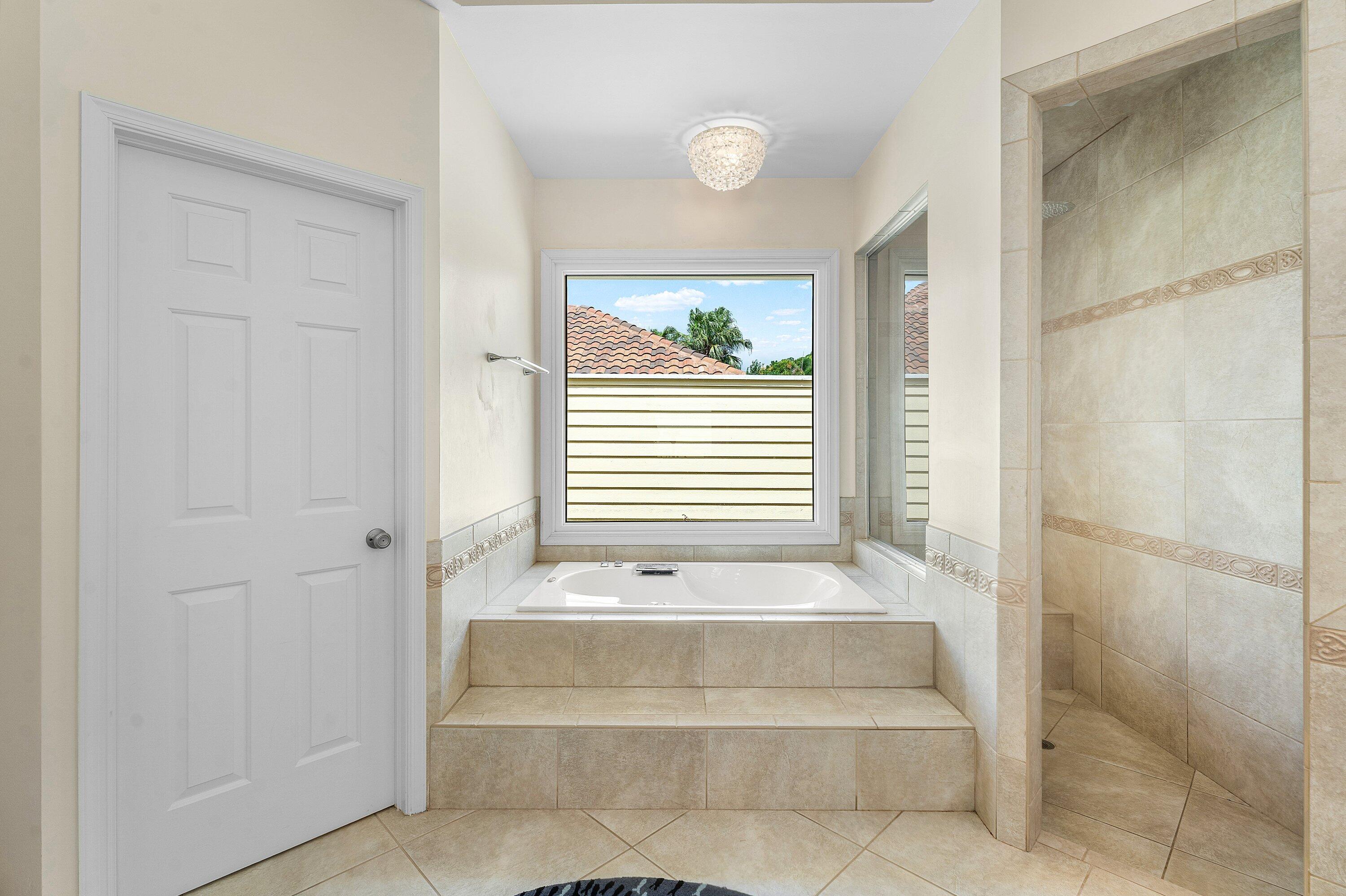 8926 Se North Passage Way Property Photo 10