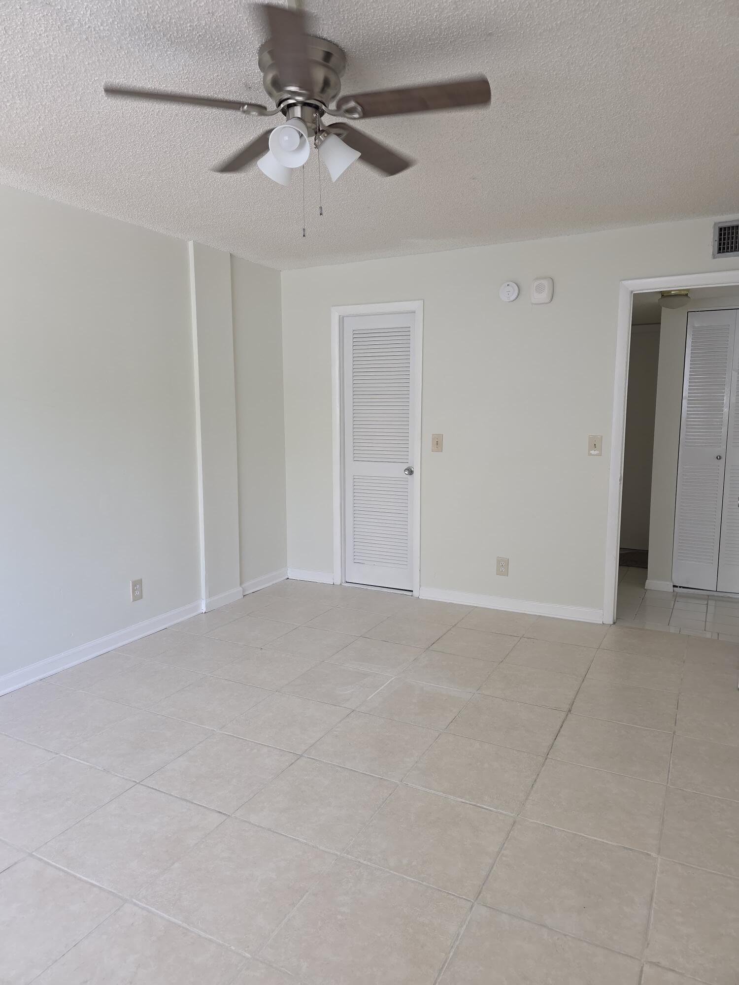 470 Executive Center Drive 2k Property Photo 11