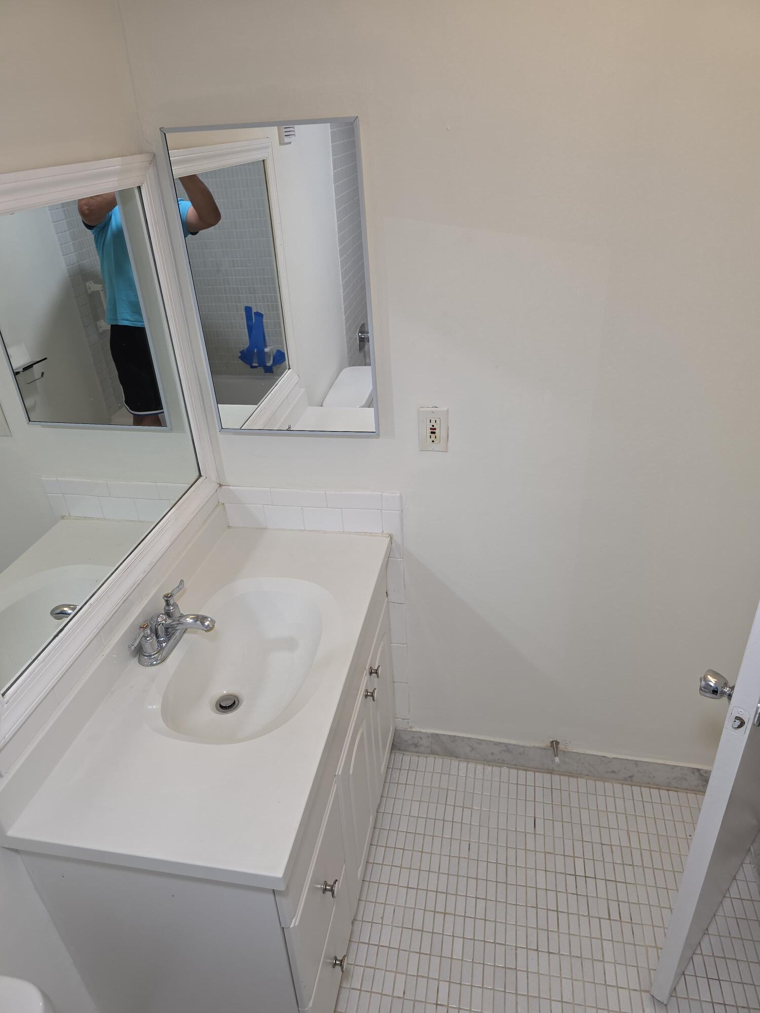 470 Executive Center Drive 2k Property Photo 19