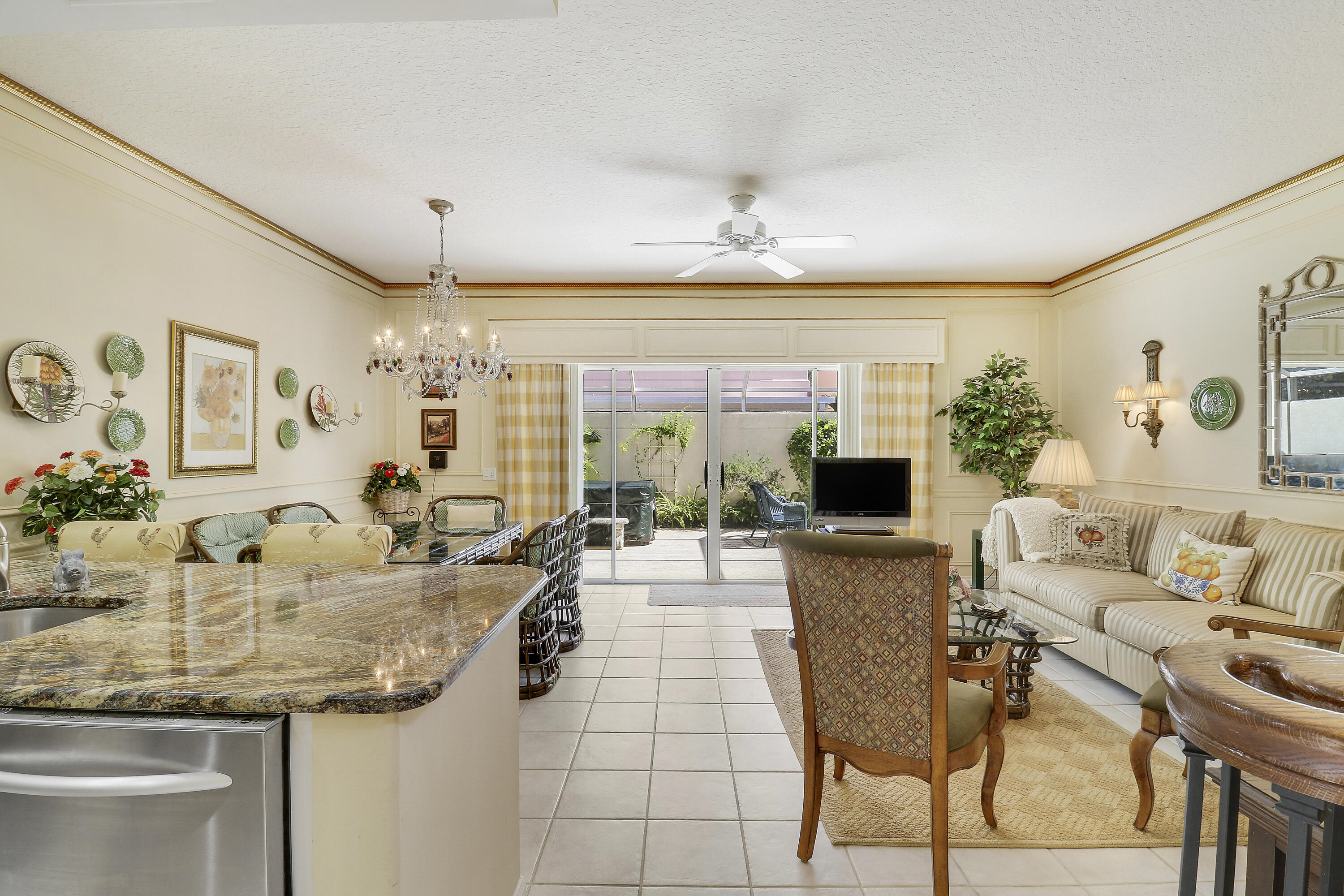 77 Laurel Oaks Circle Property Photo 9