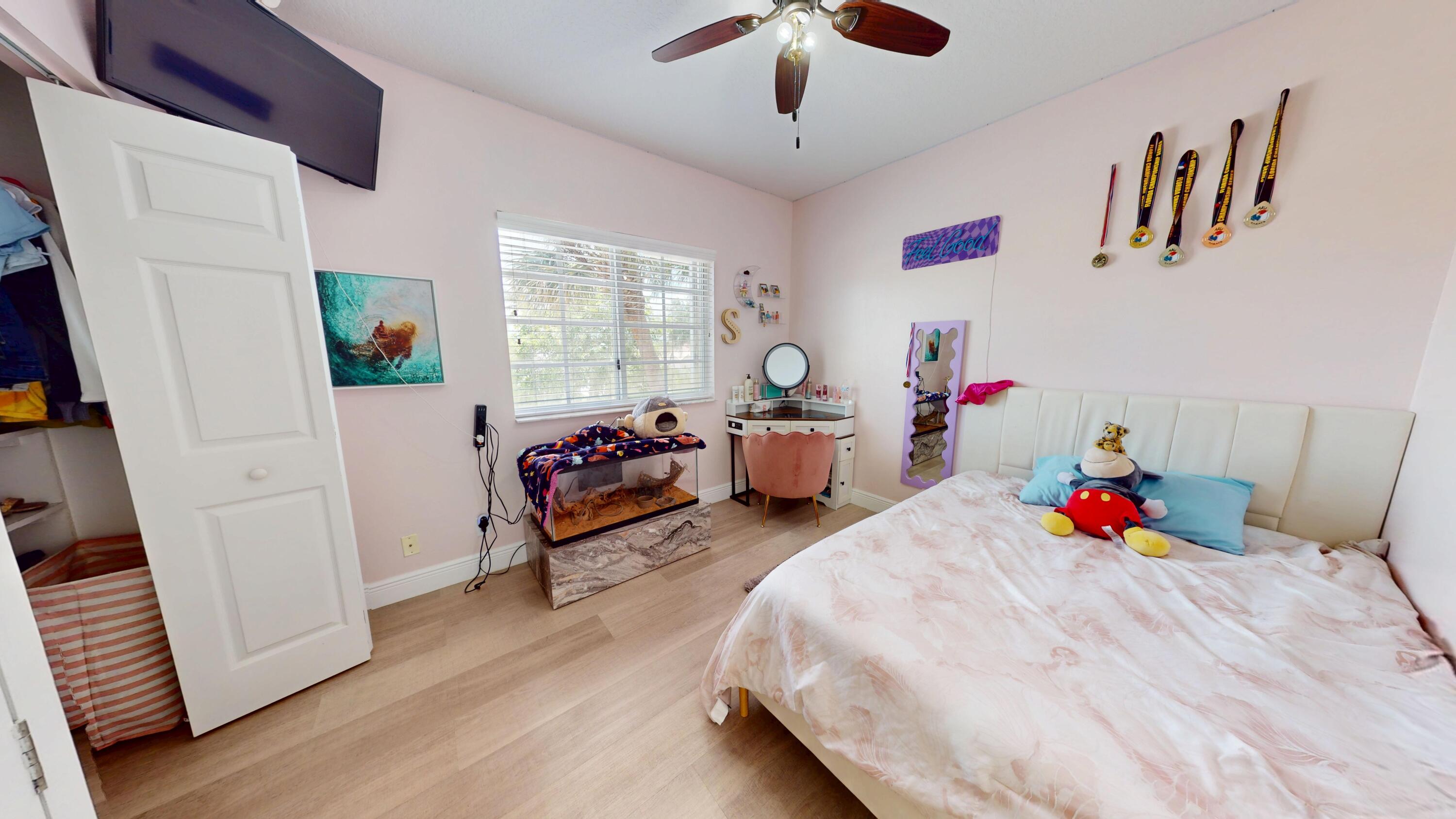 8586 White Cay Property Photo 37
