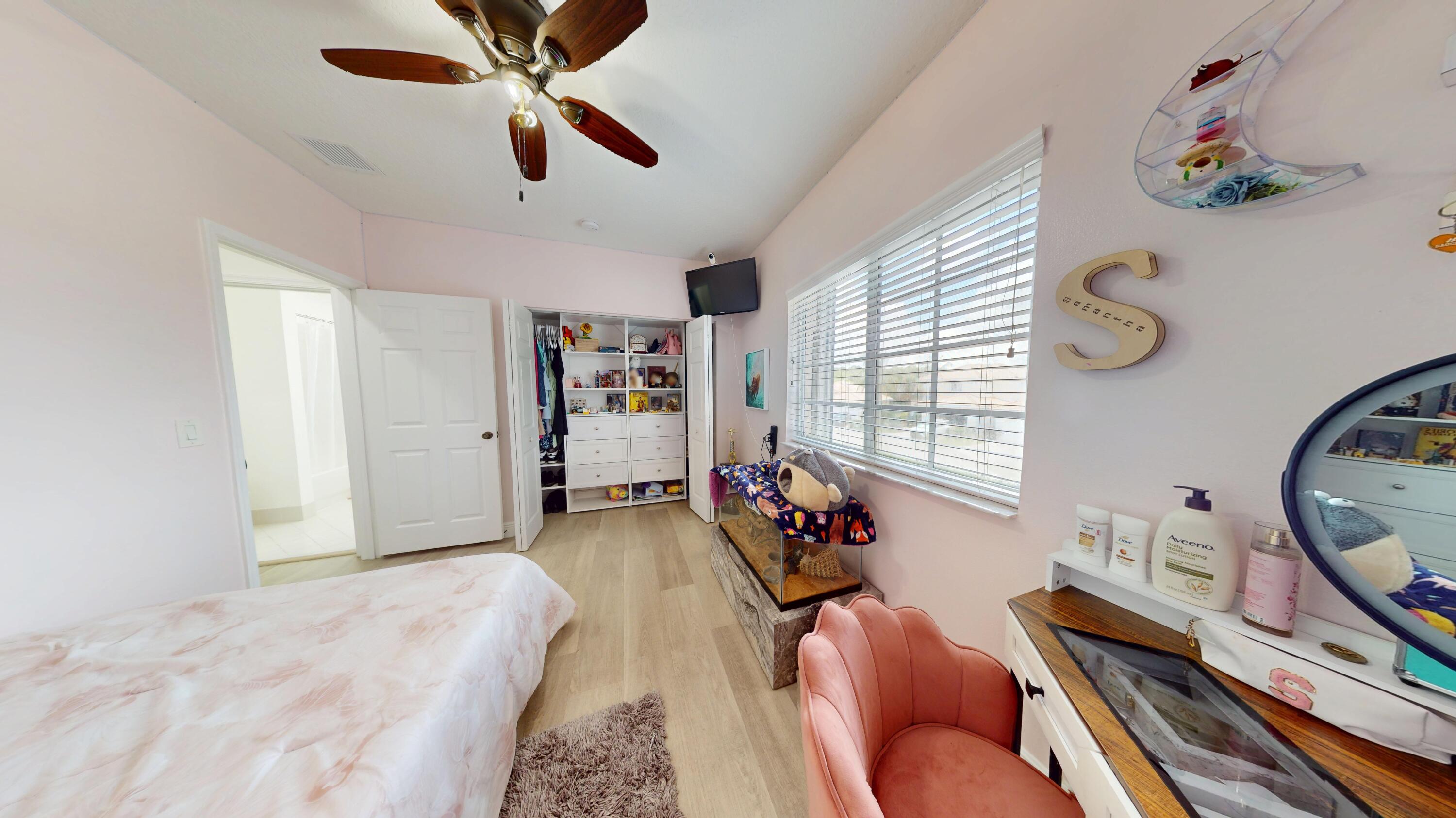 8586 White Cay Property Photo 39