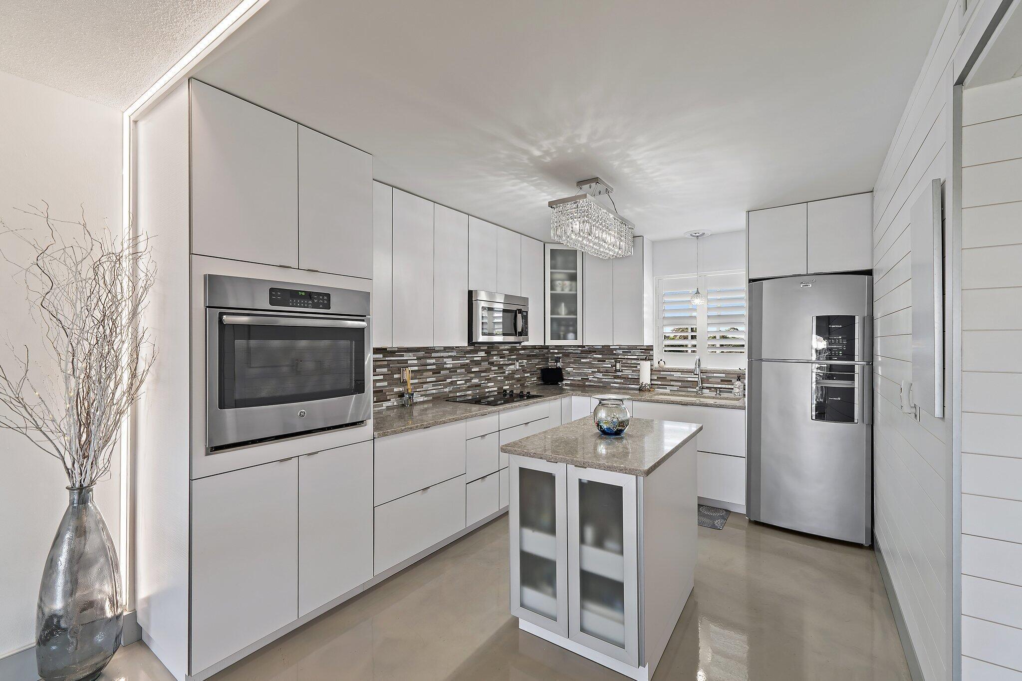 100 Waterway Road E305 Property Photo 17