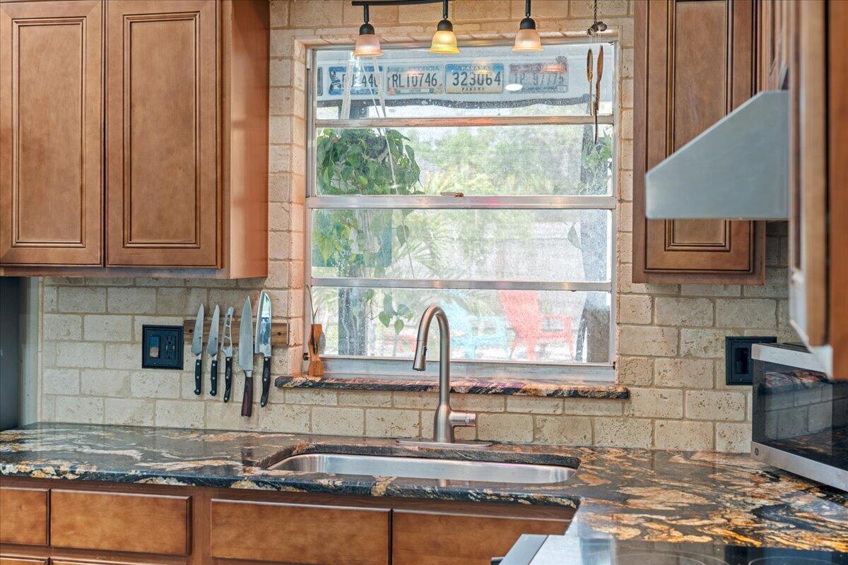 2350 Fallon Boulevard Ne Property Photo 15