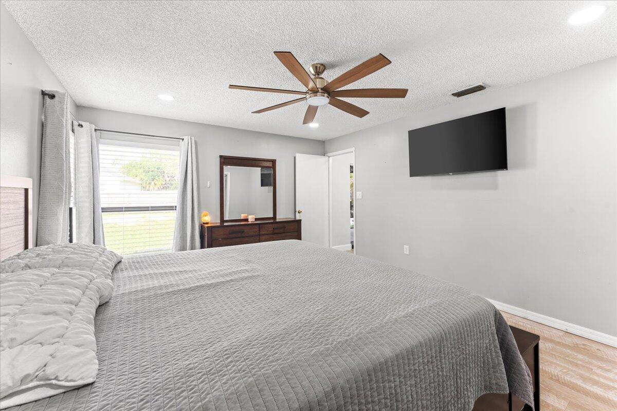 2350 Fallon Boulevard Ne Property Photo 22