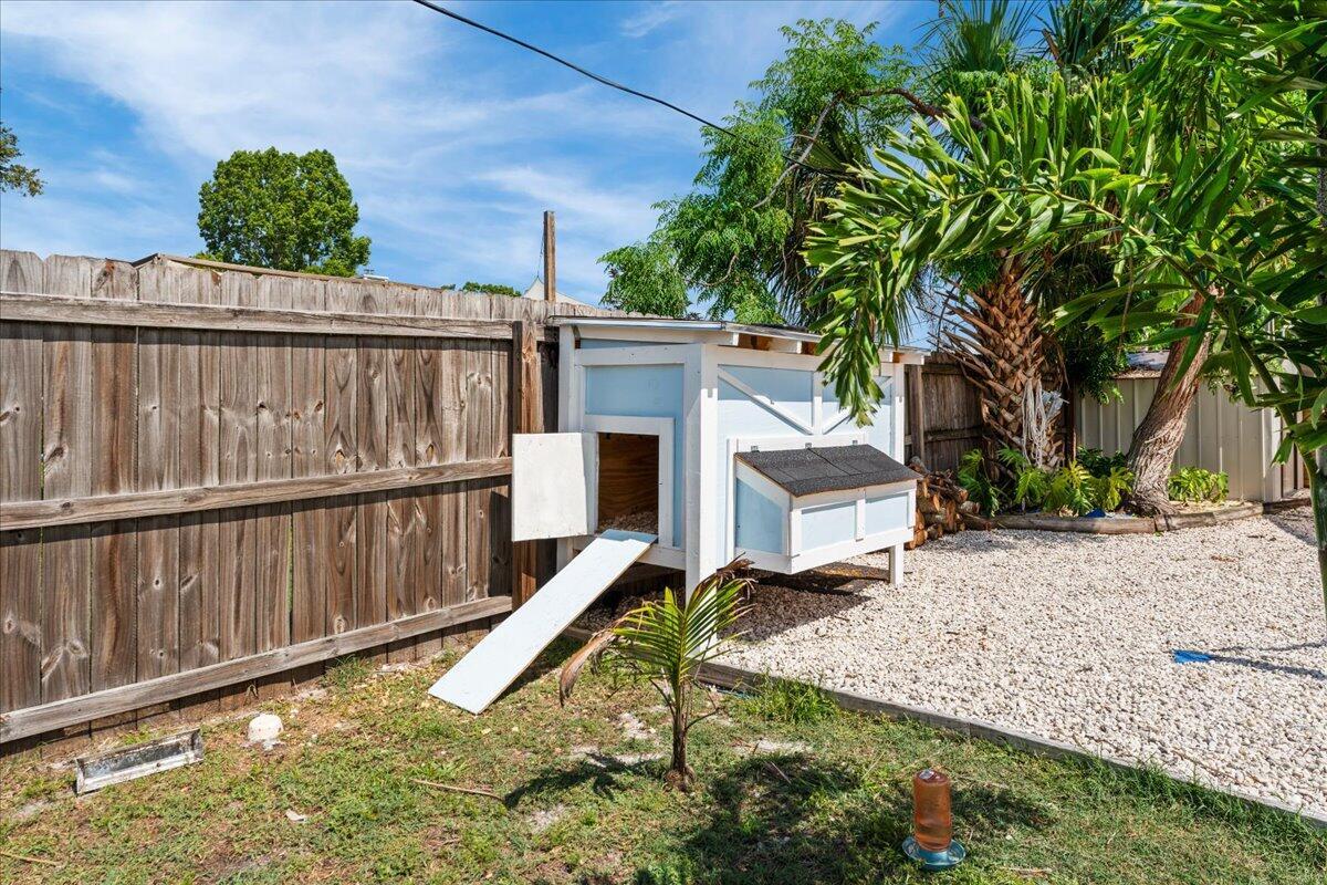 2350 Fallon Boulevard Ne Property Photo 46