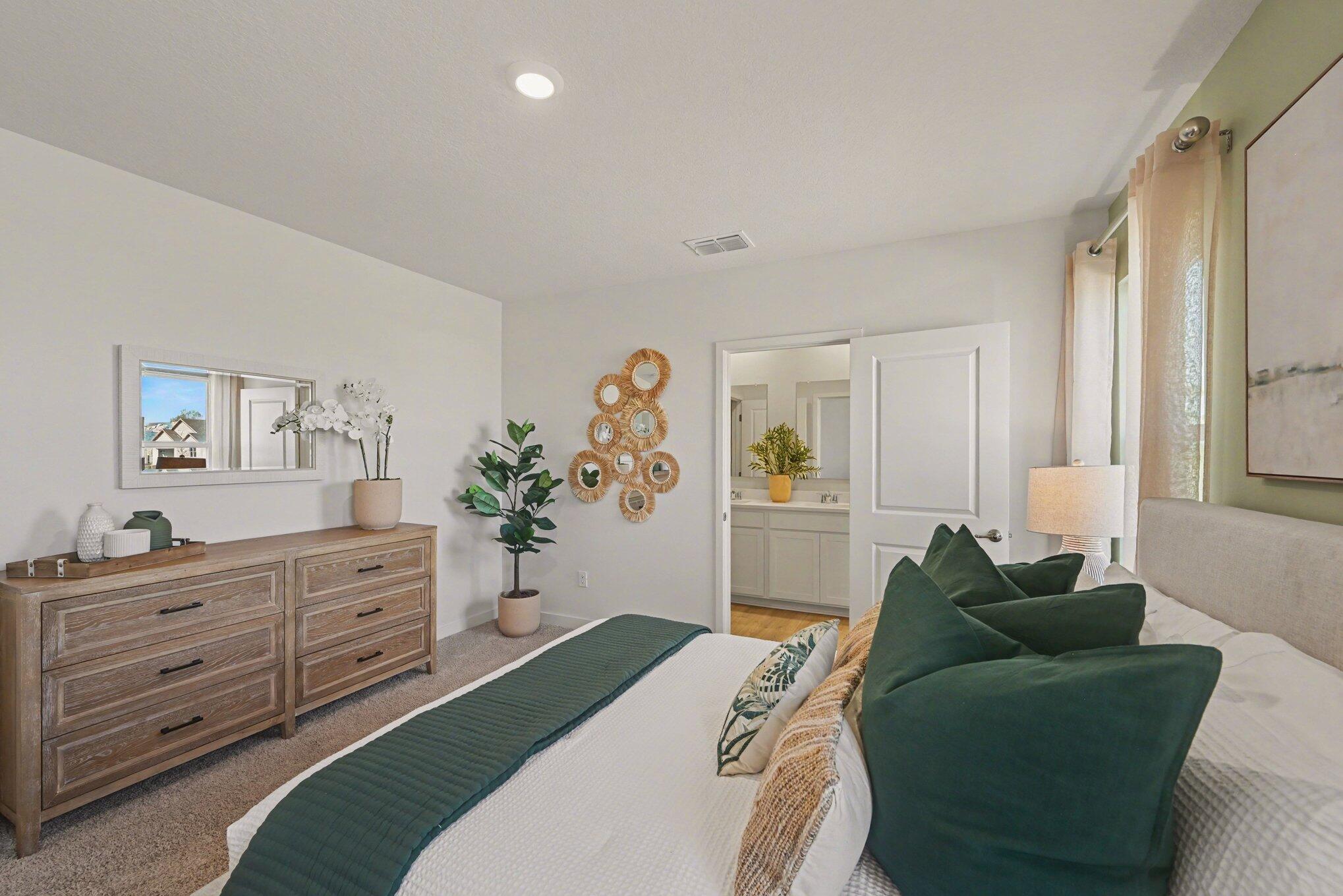 9633 Venetian Square Property Photo 12