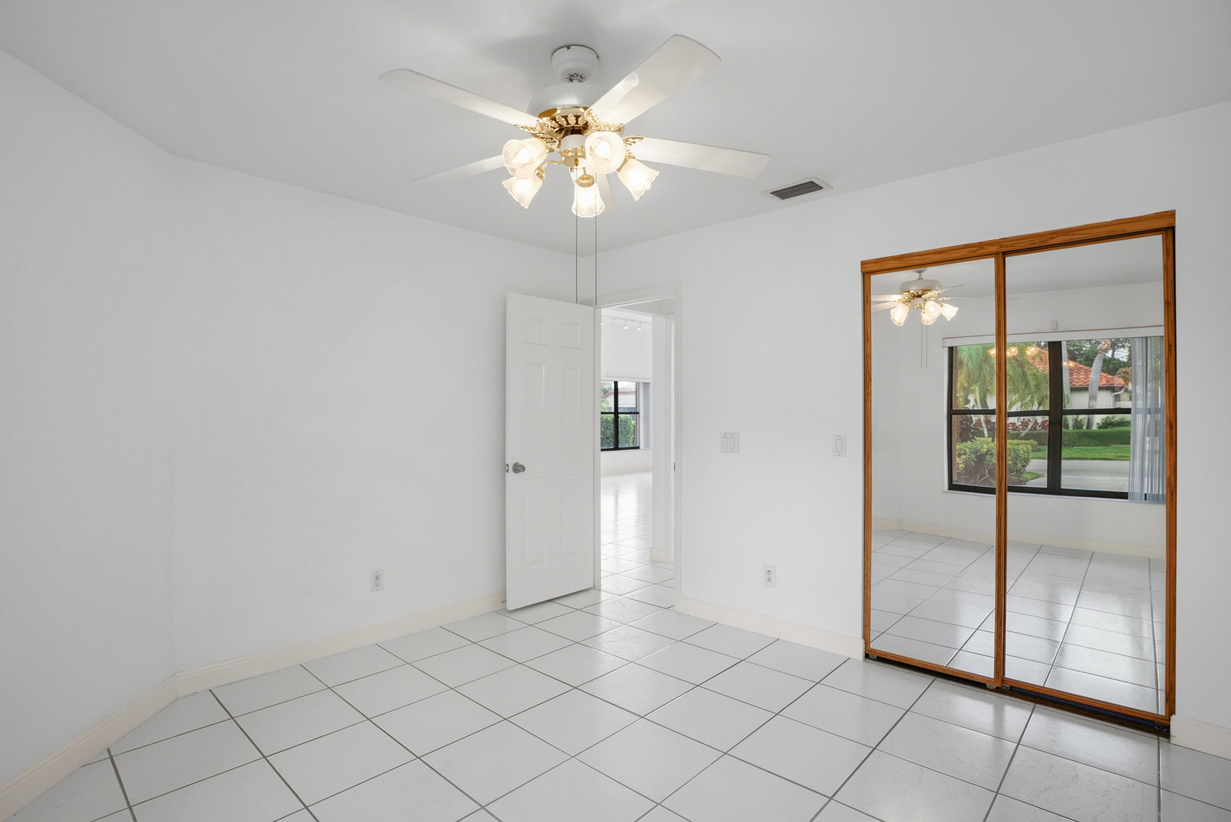 2735 Sw Mariposa Circle Property Photo 17