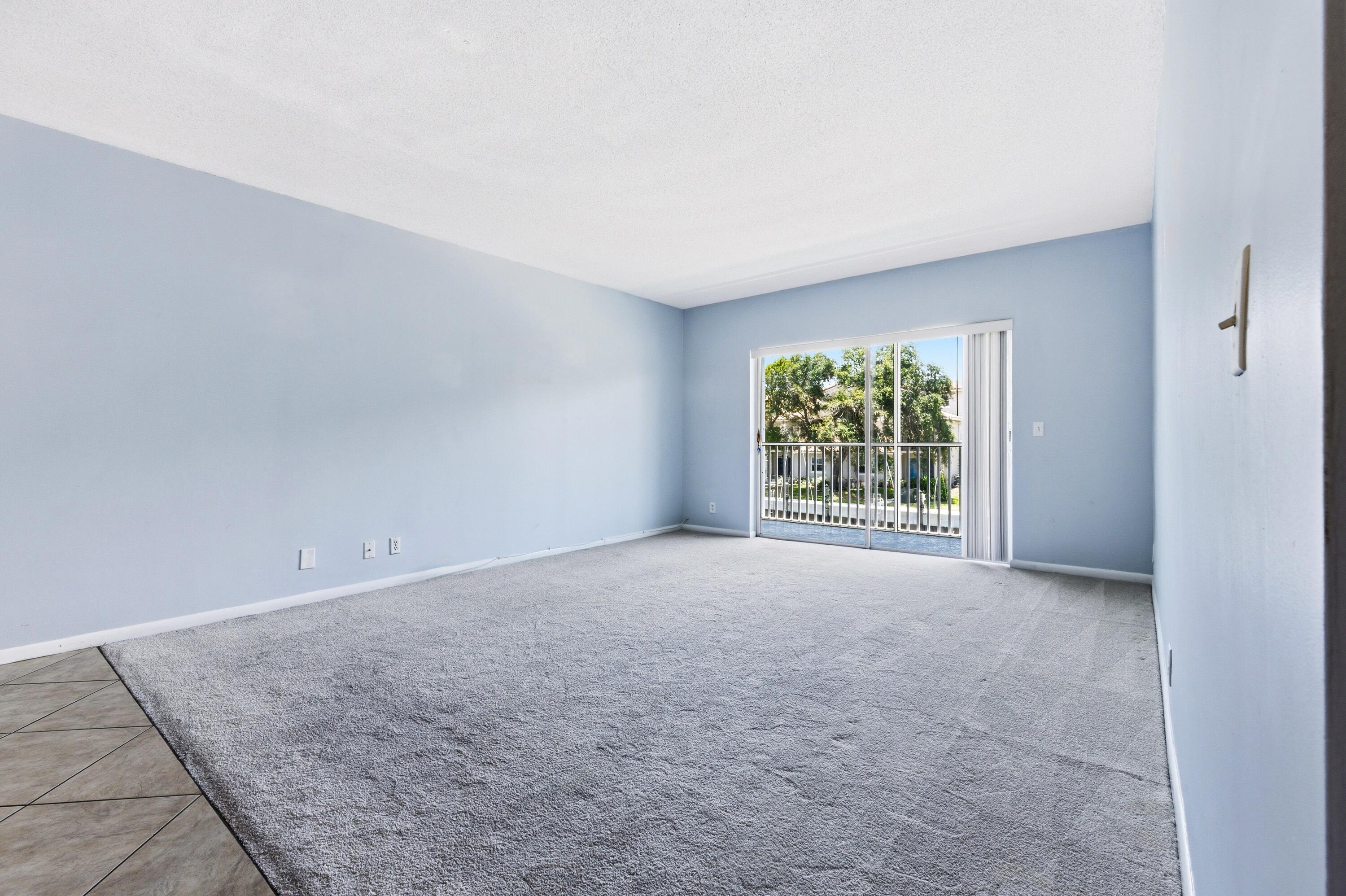 120 Lehane Terrace 202 Property Photo 4