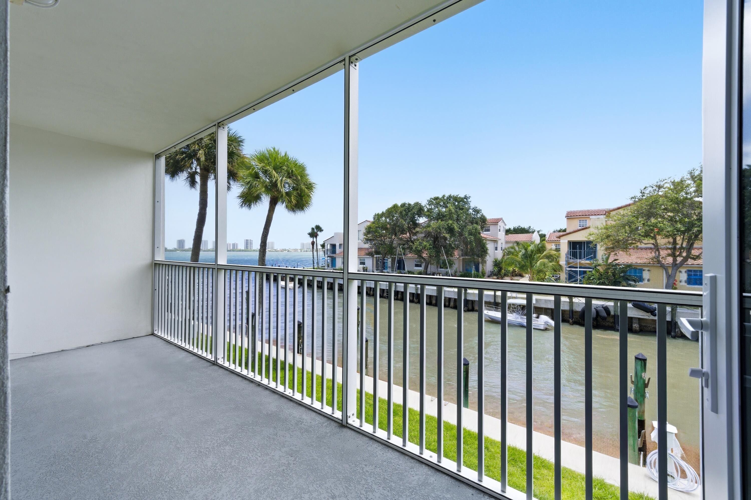 120 Lehane Terrace 202 Property Photo 15