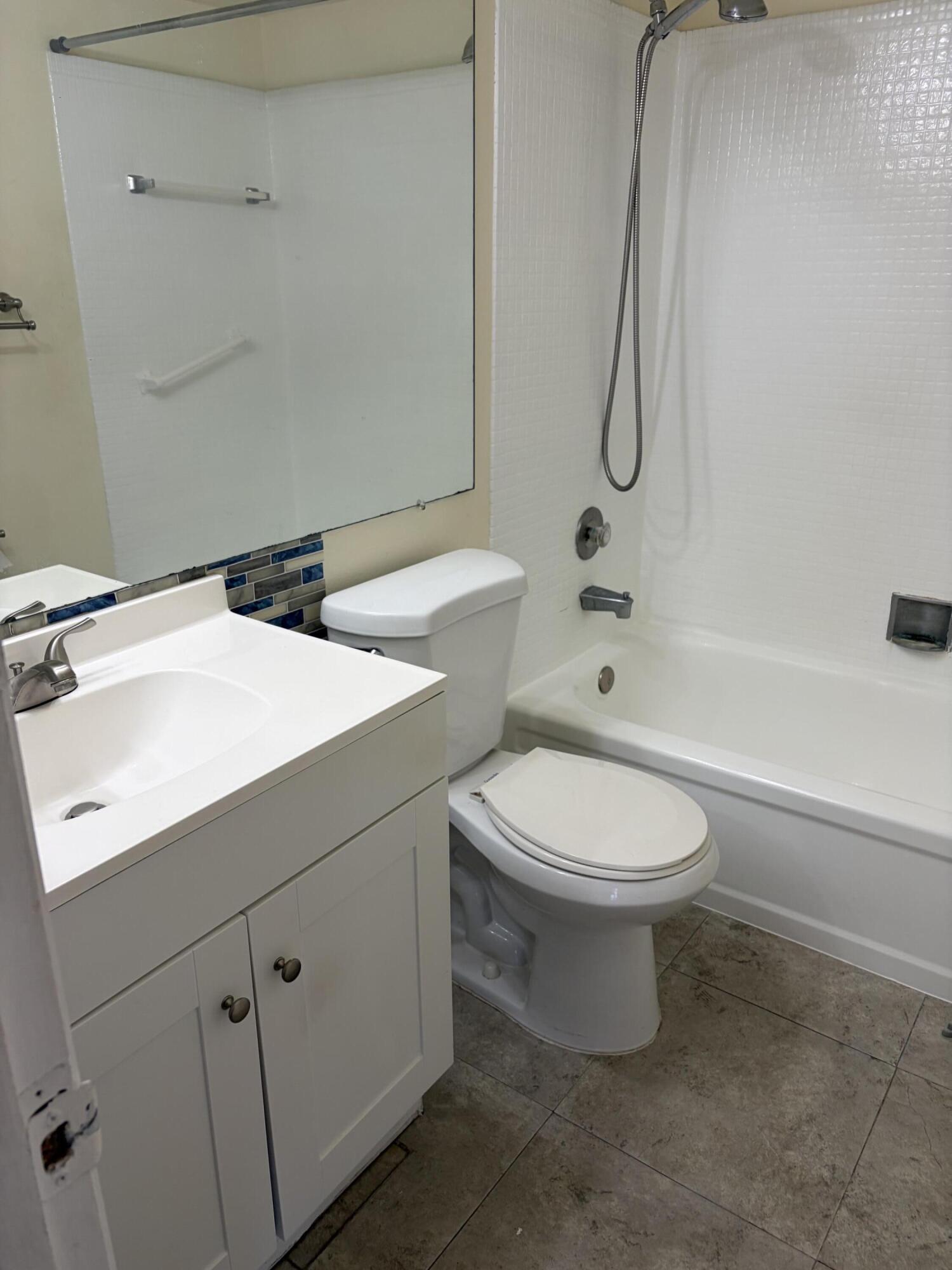 220 Berkshire K 220 Property Photo 5