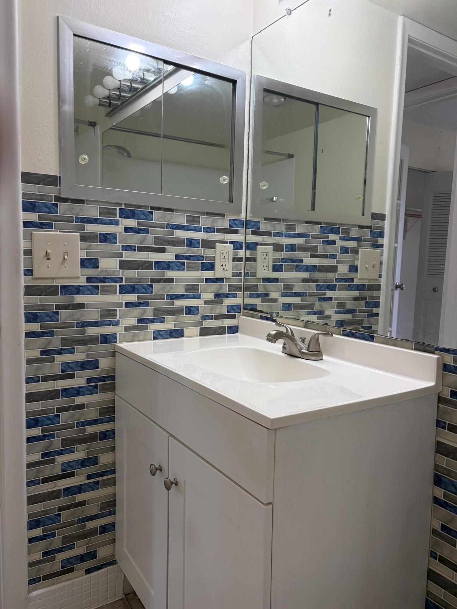 220 Berkshire K 220 Property Photo 6