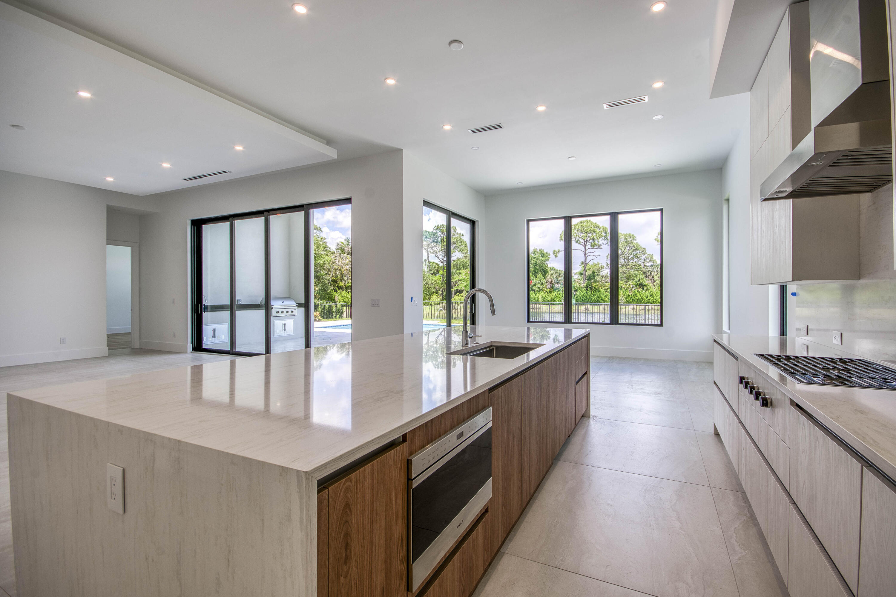 18409 Symphony Court Property Photo 8