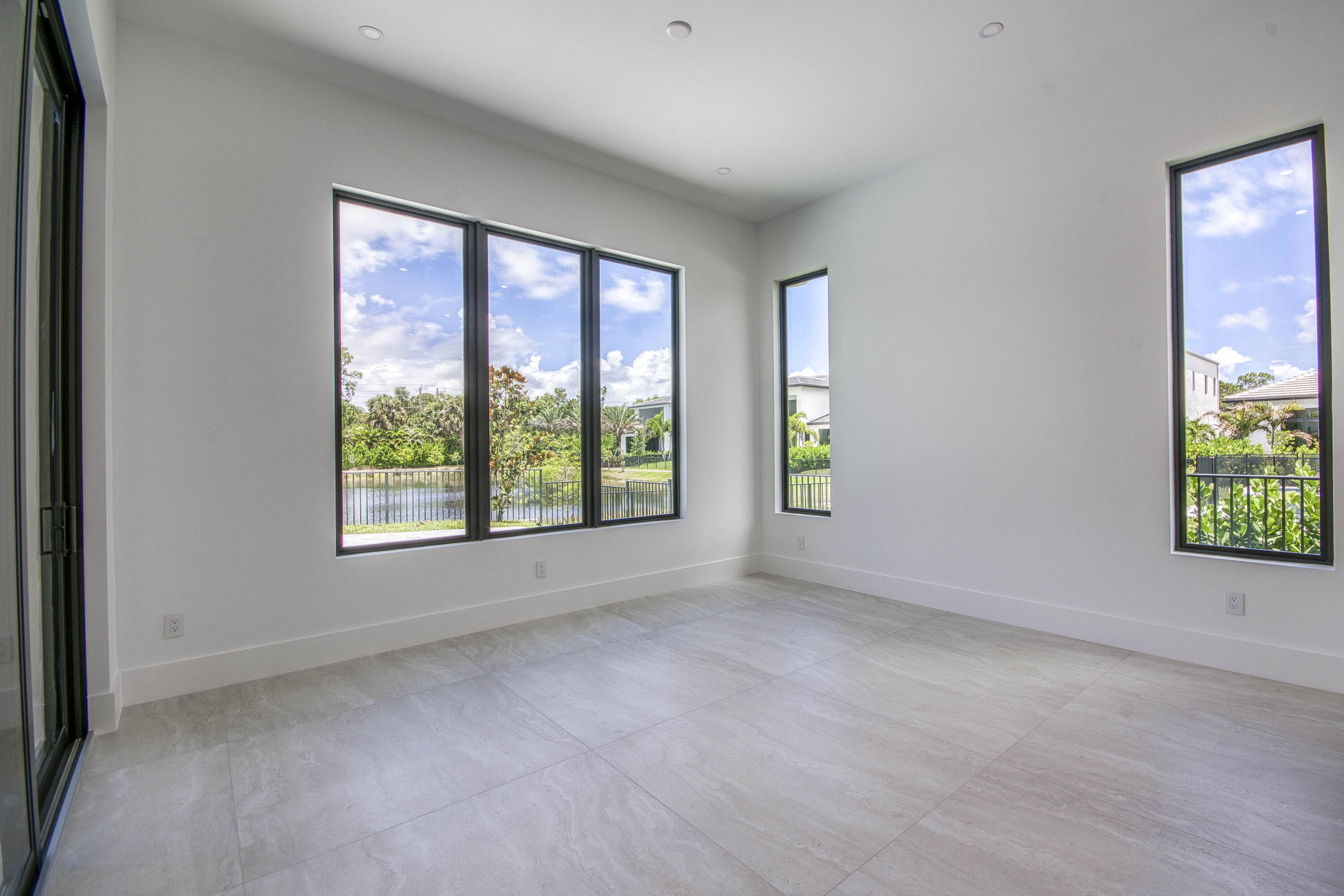 18409 Symphony Court Property Photo 11