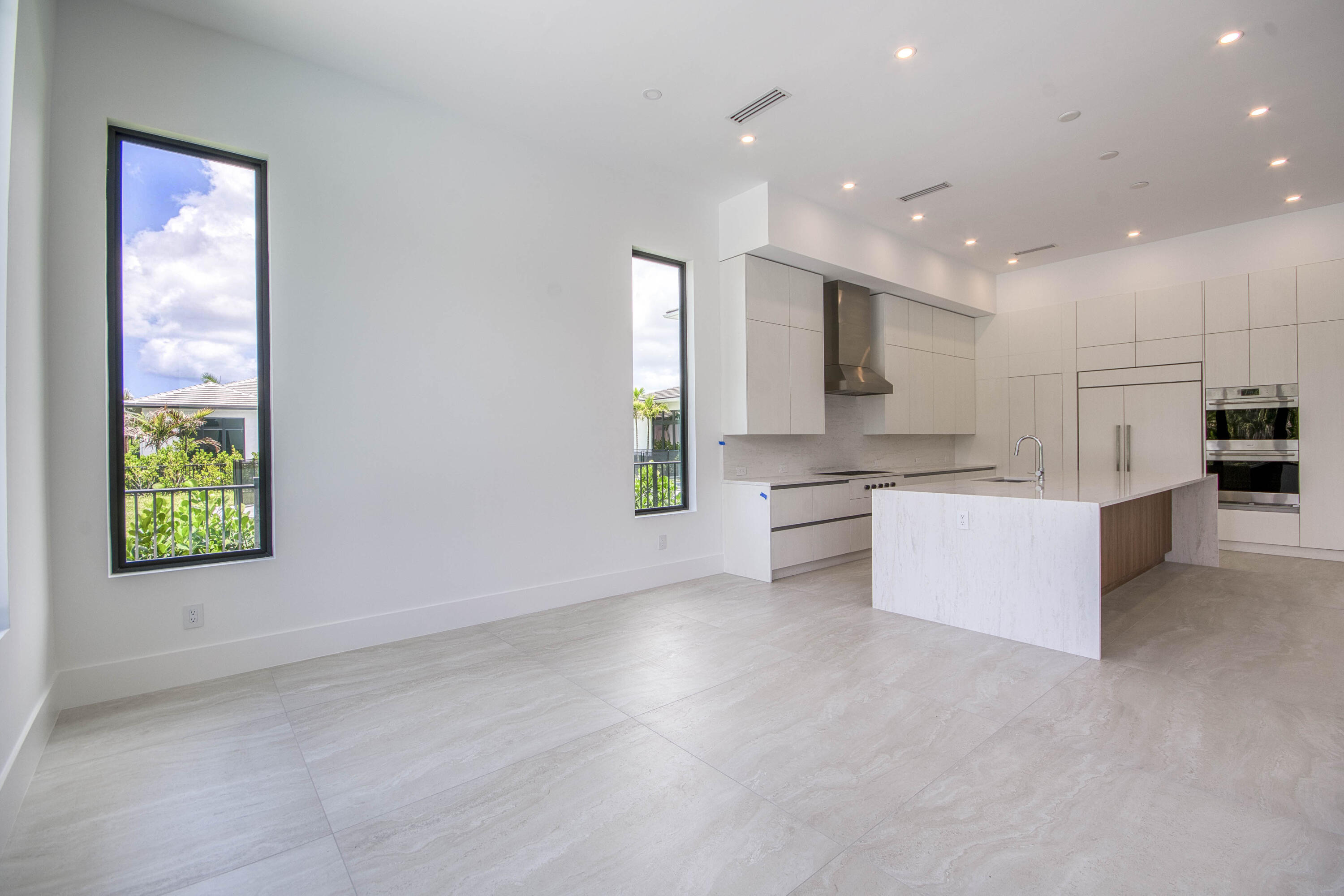 18409 Symphony Court Property Photo 14