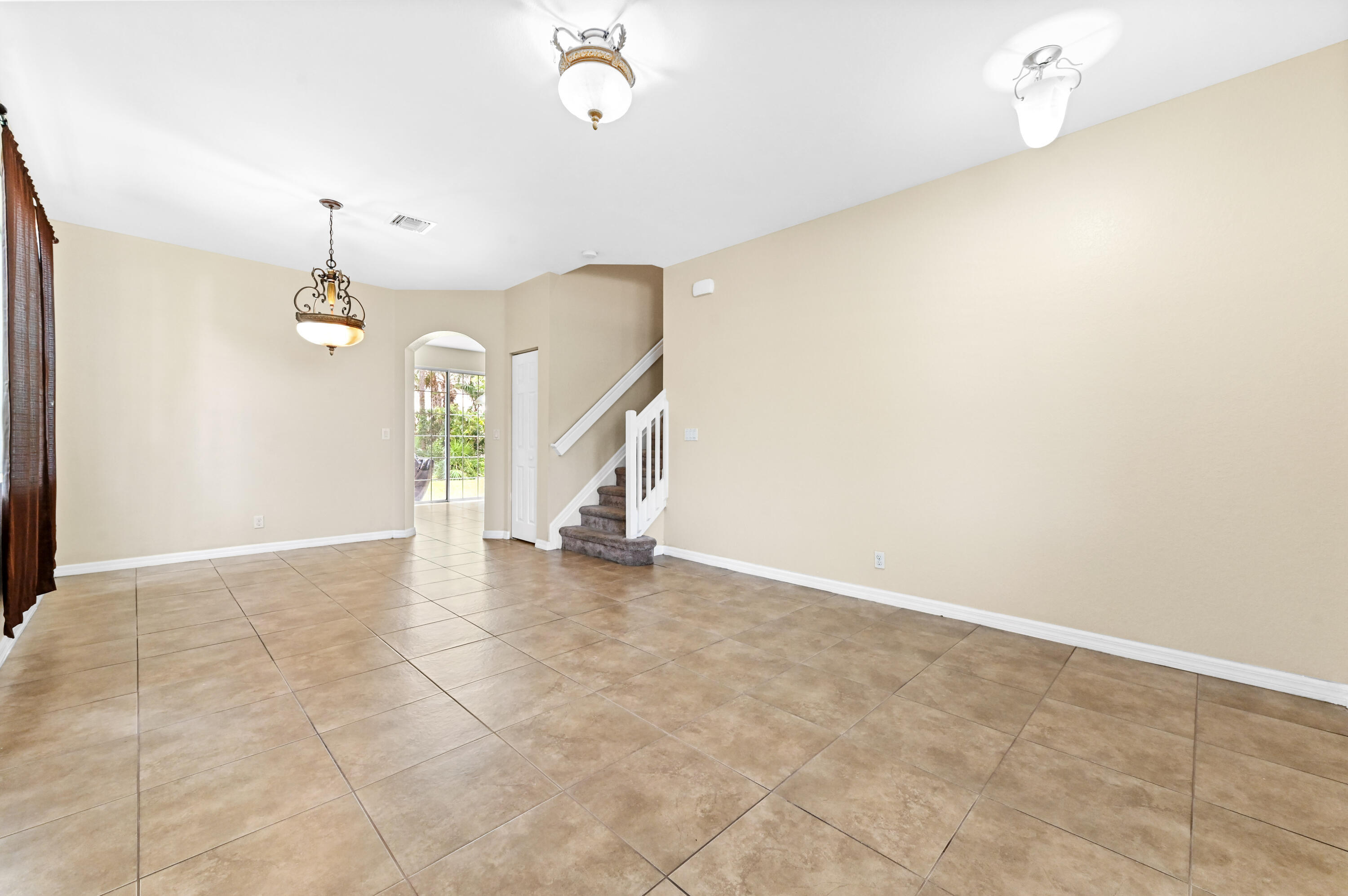 6819 Osage Circle Property Photo 3