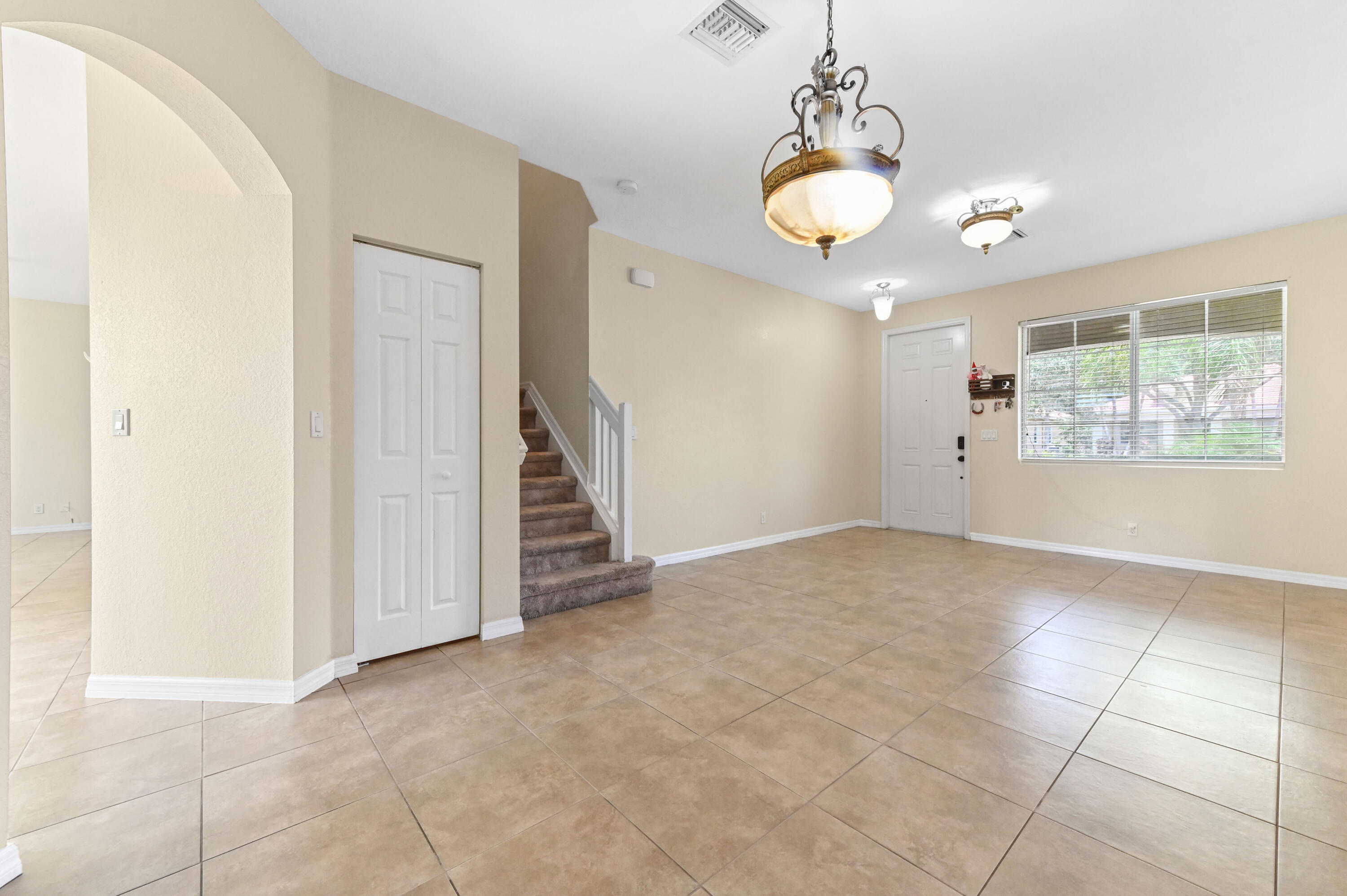 6819 Osage Circle Property Photo 6