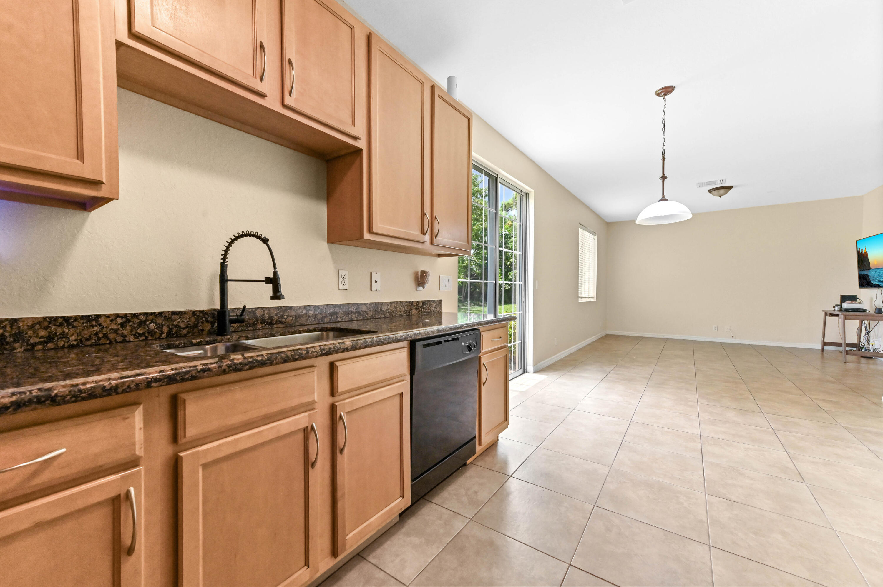 6819 Osage Circle Property Photo 8
