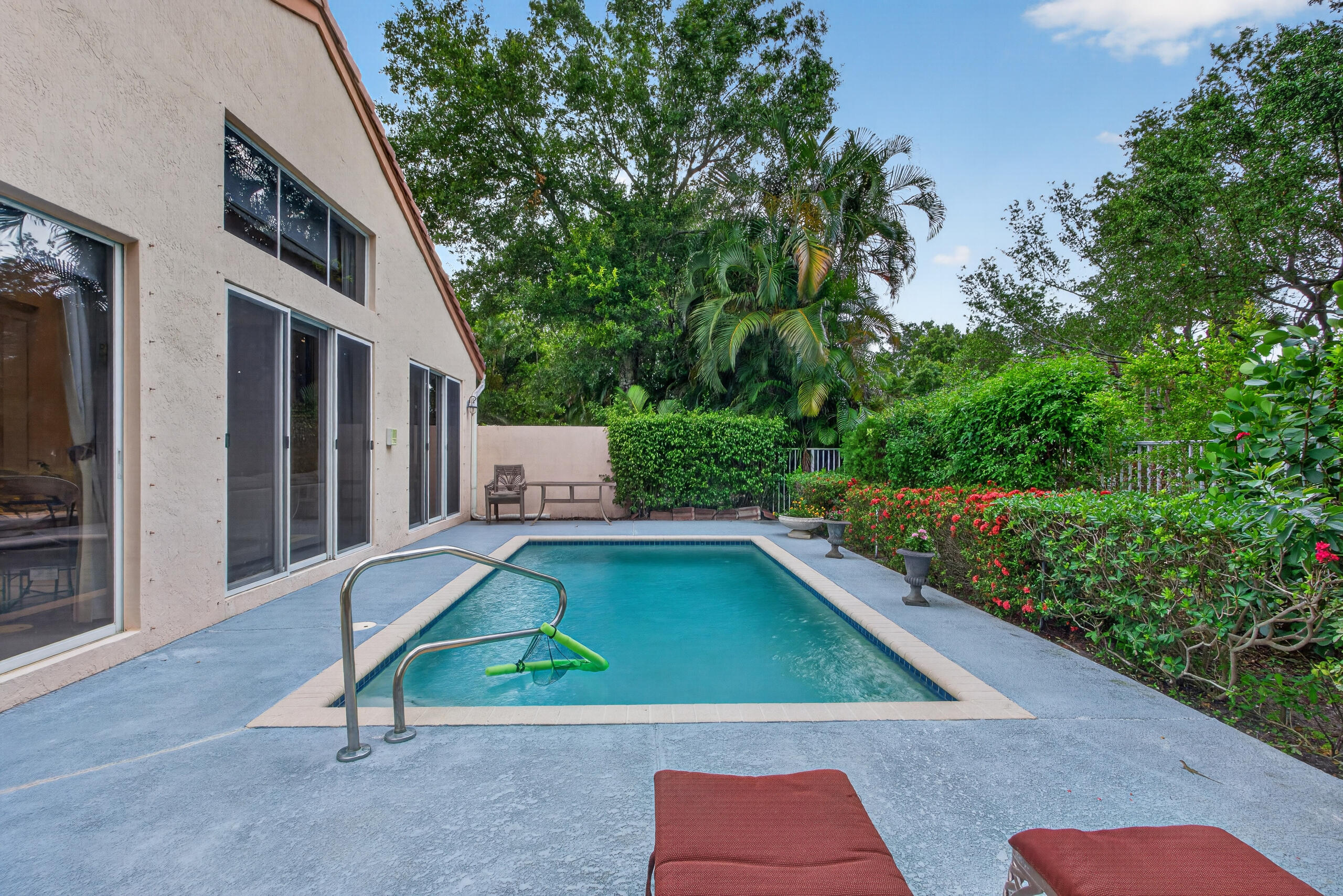 4889 N Classical Boulevard Property Photo 14