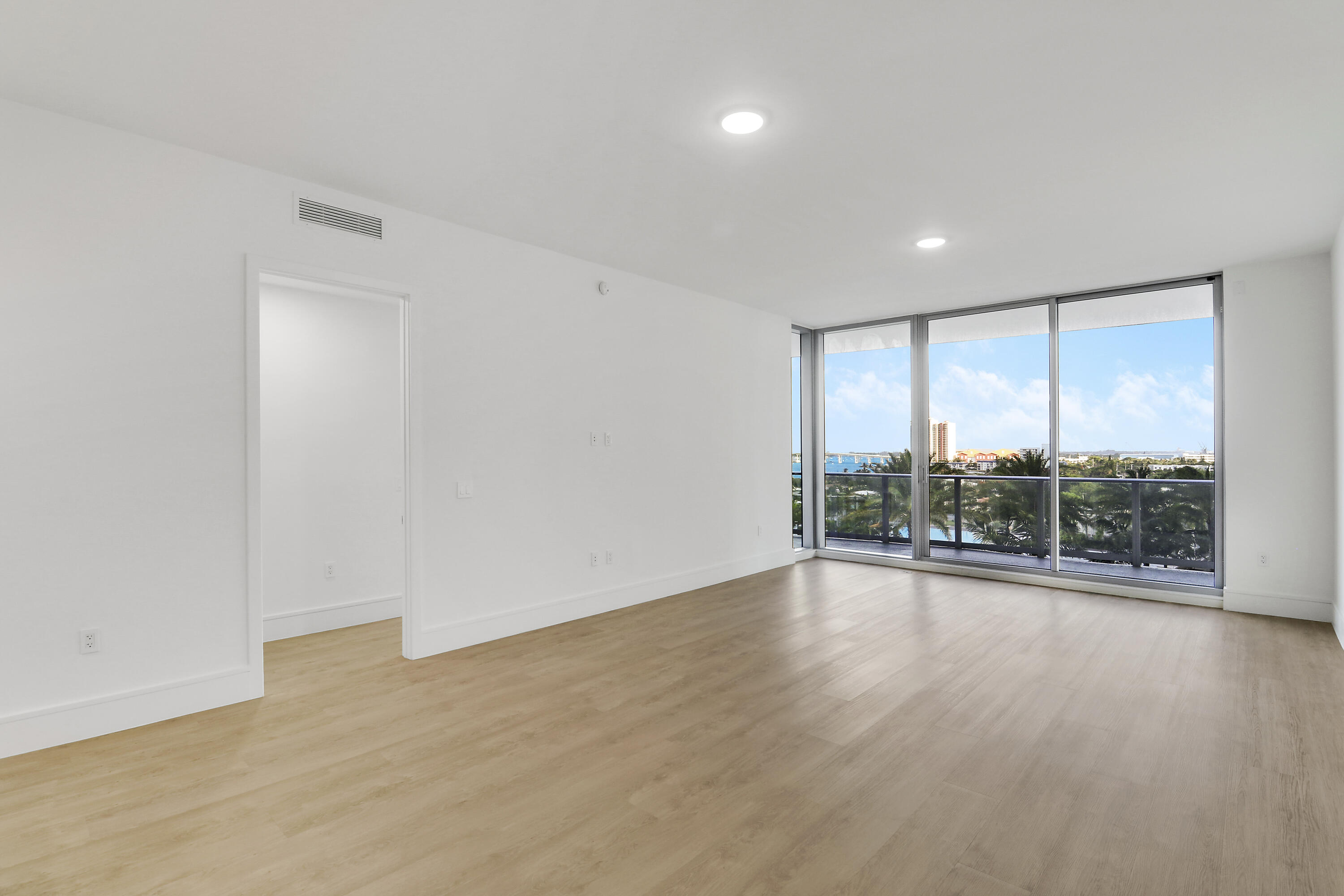 220 Lake Shore Drive 815 Property Photo 15