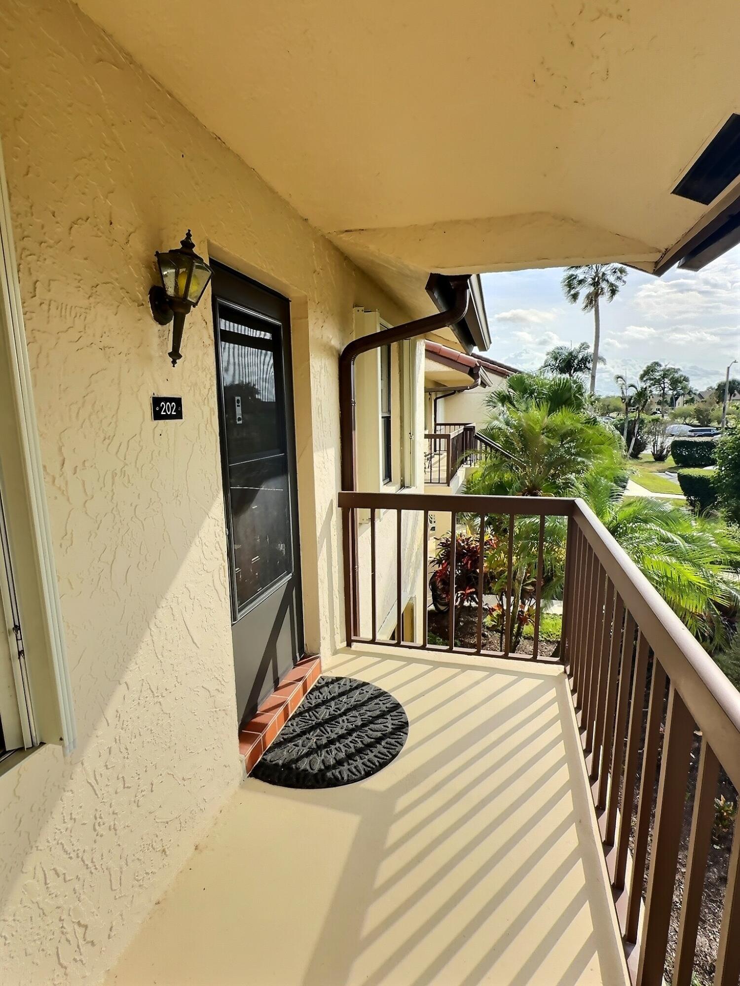 4682 E Lucerne Lakes Blvd Boulevard E 202 Property Photo 3