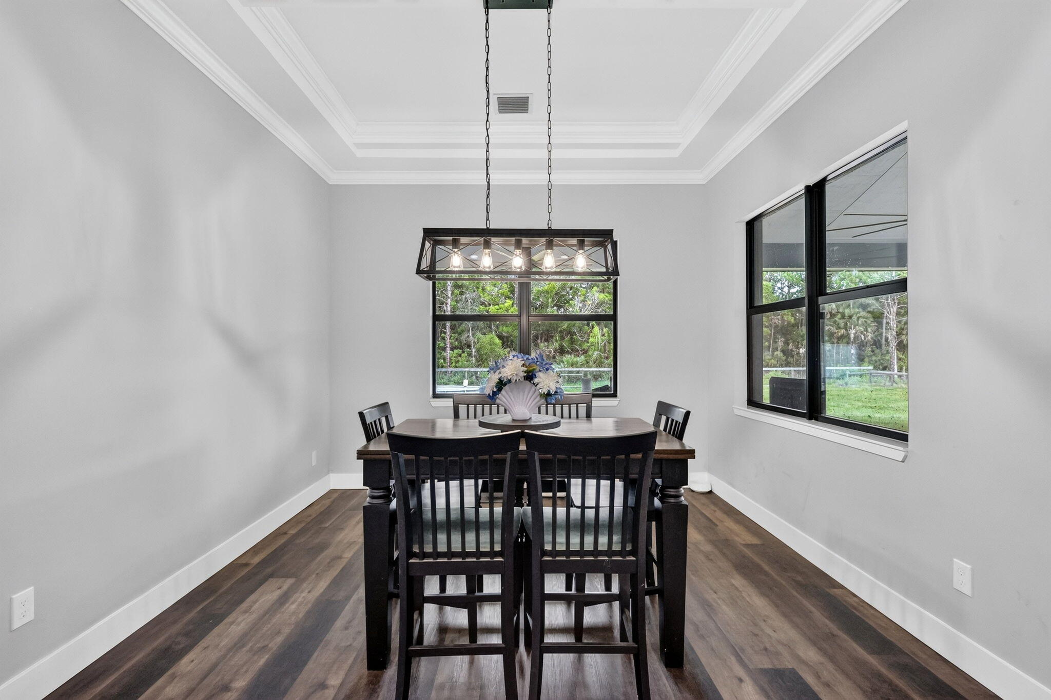 2643 Dyer Road Property Photo 15