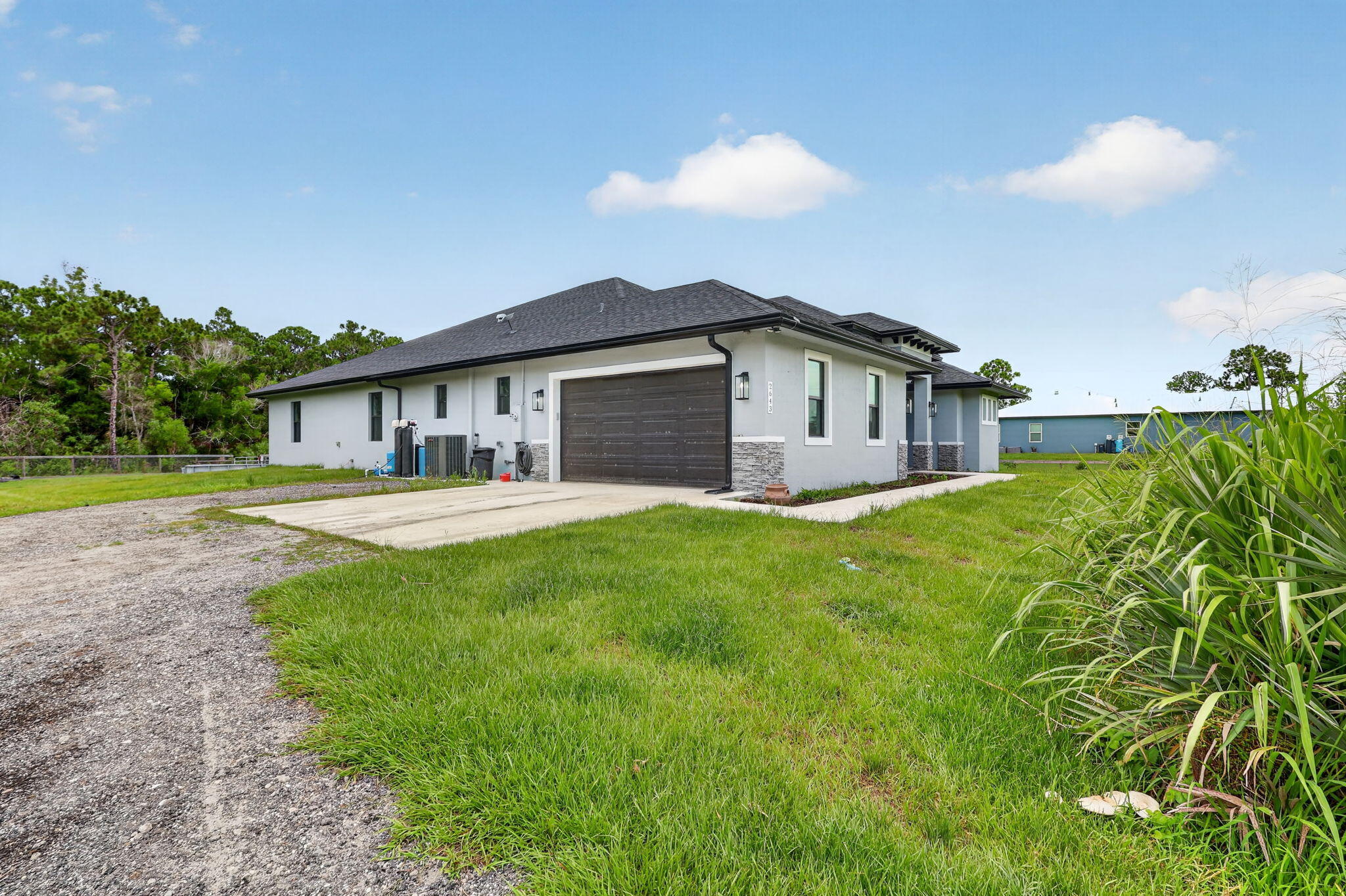 2643 Dyer Road Property Photo 27