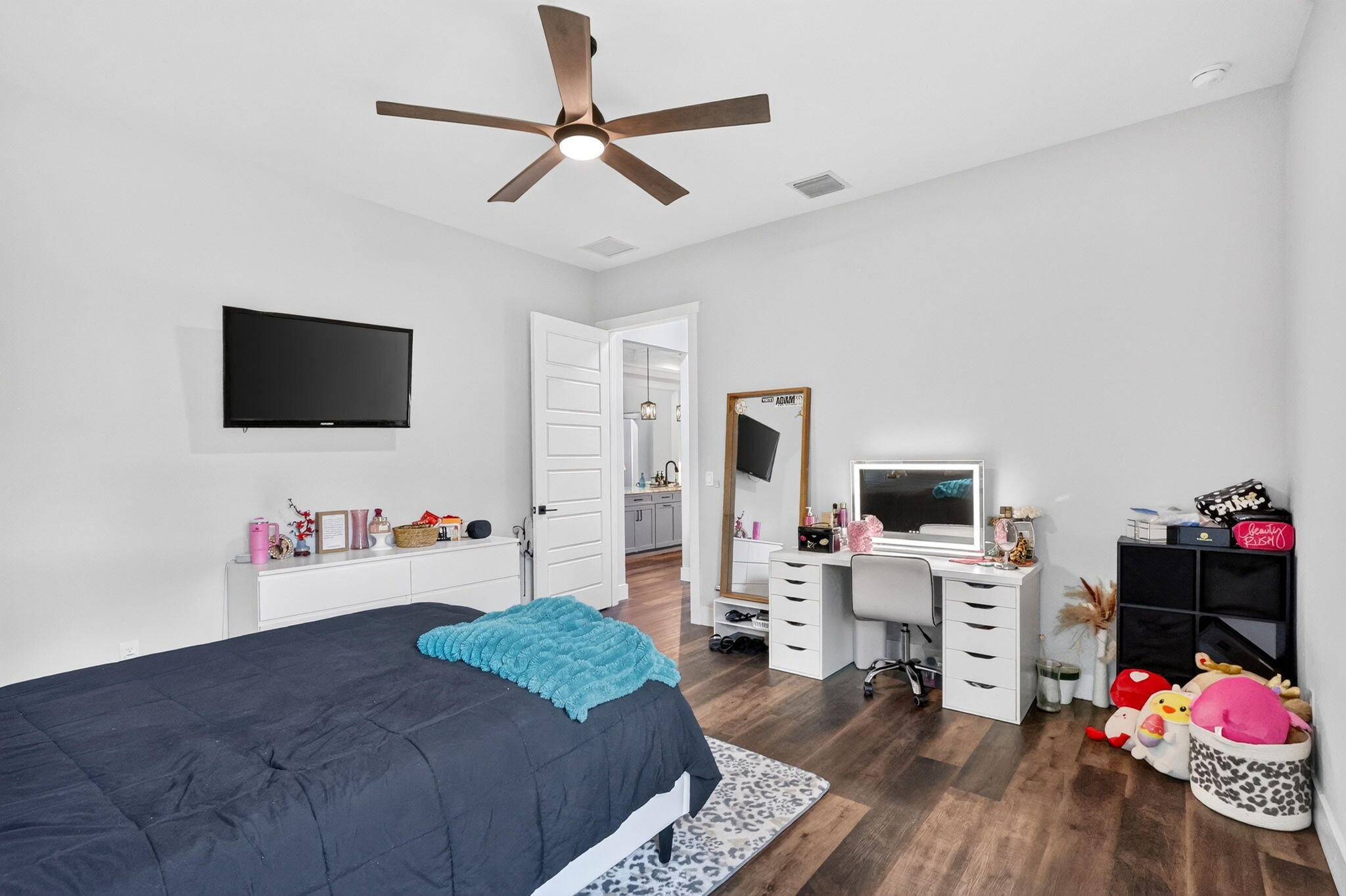 2643 Dyer Road Property Photo 41