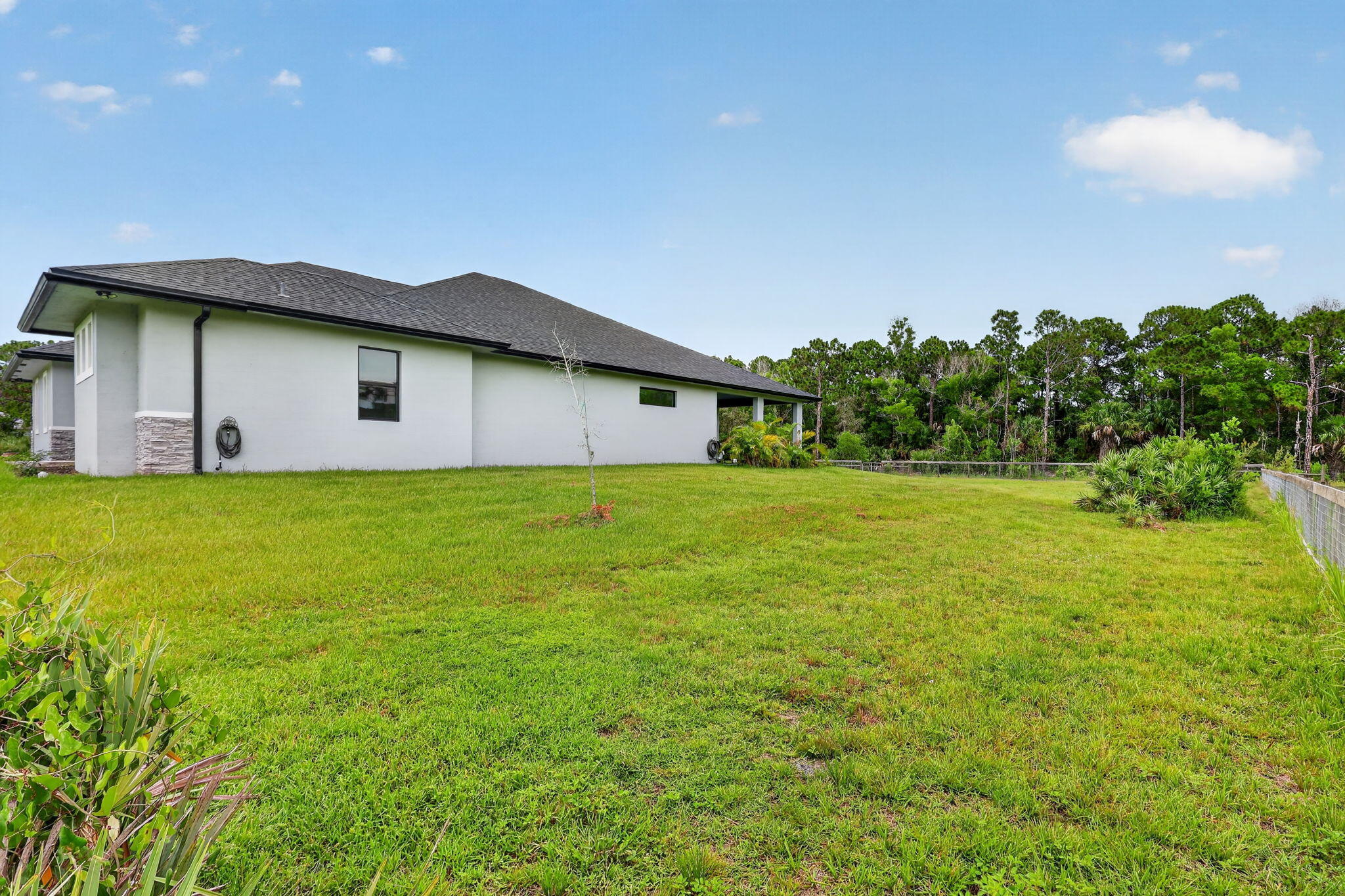 2643 Dyer Road Property Photo 56