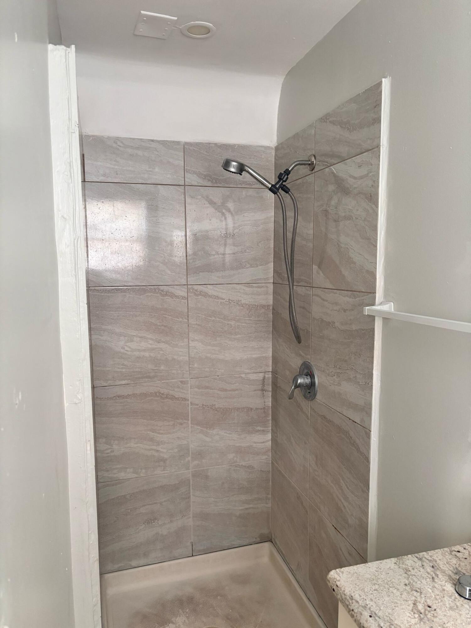 817 7th Street Property Photo 8