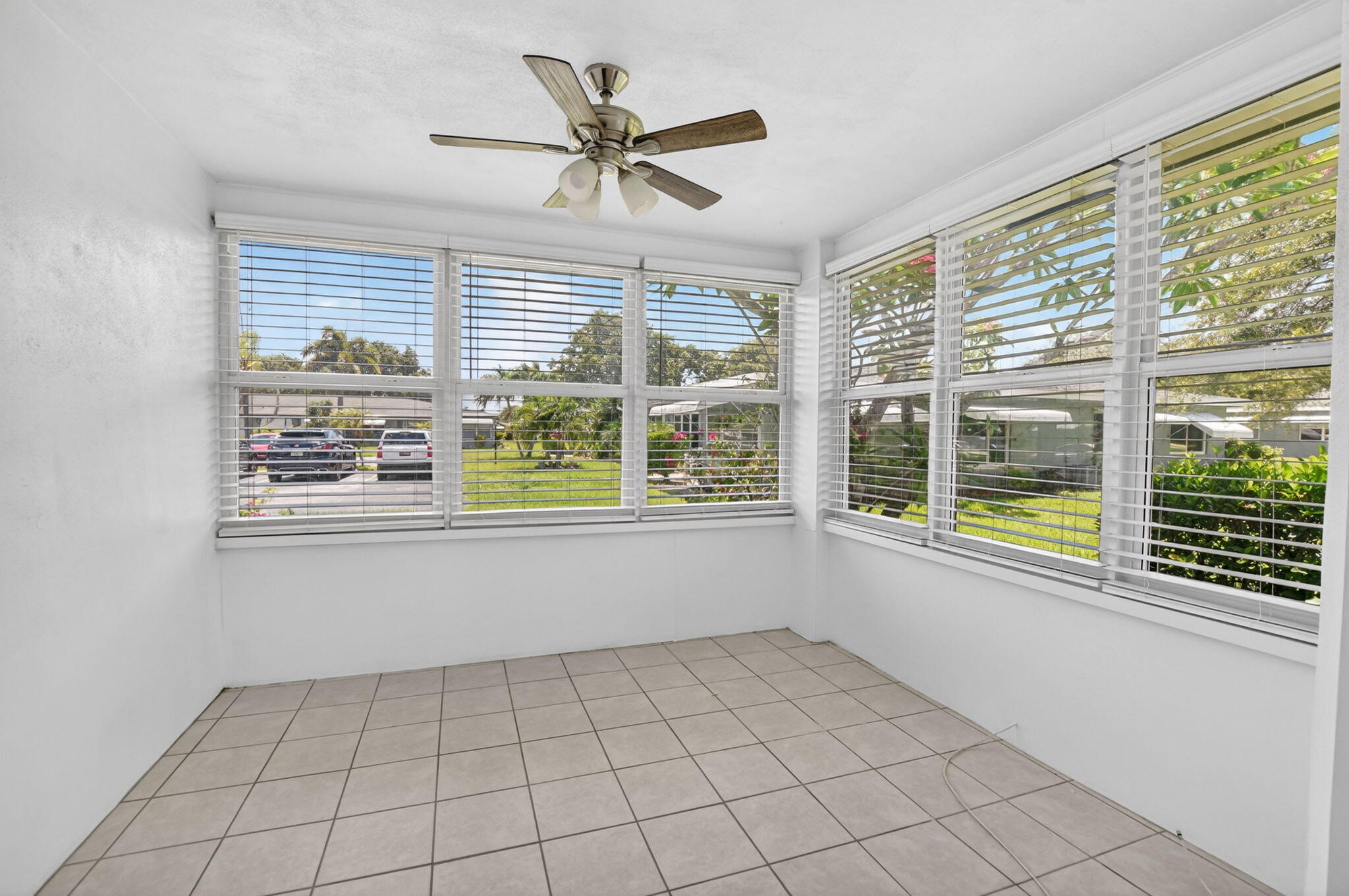 912 South Drive A Property Photo 4