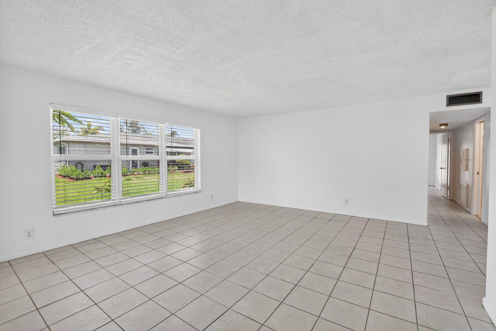 912 South Drive A Property Photo 13