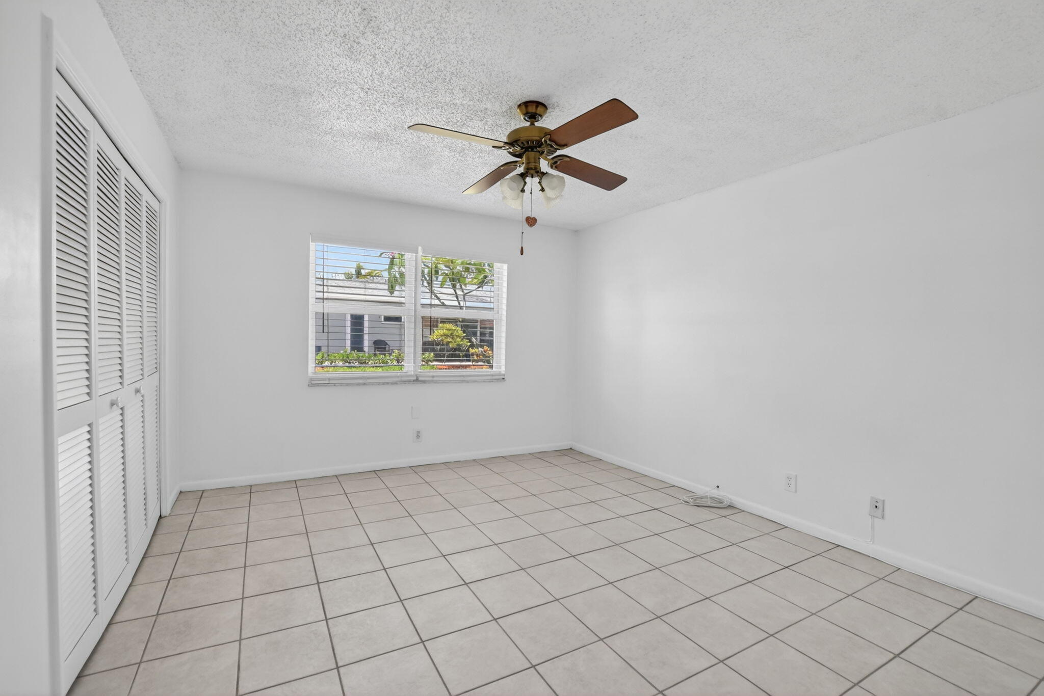 912 South Drive A Property Photo 14