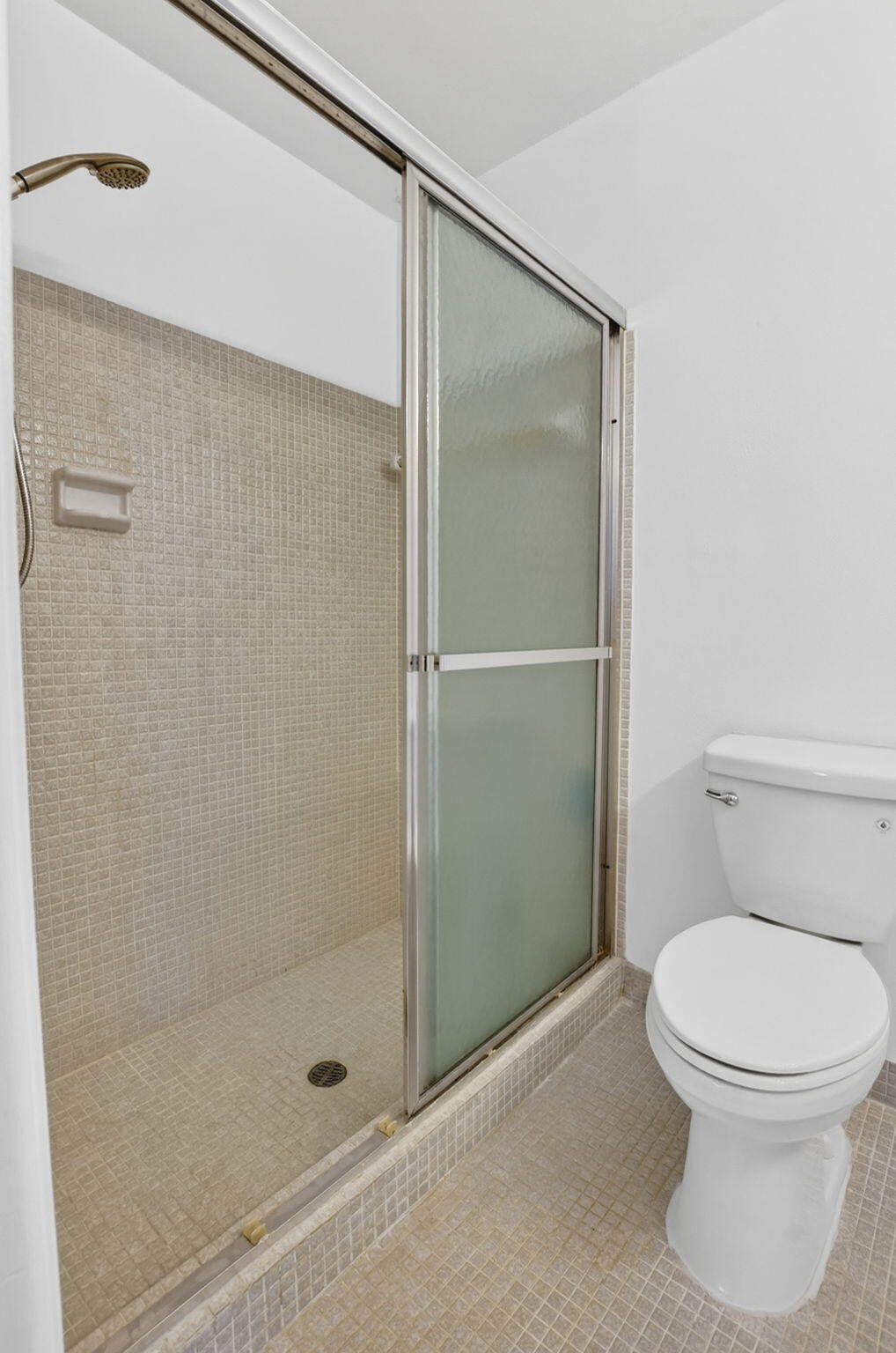 912 South Drive A Property Photo 17