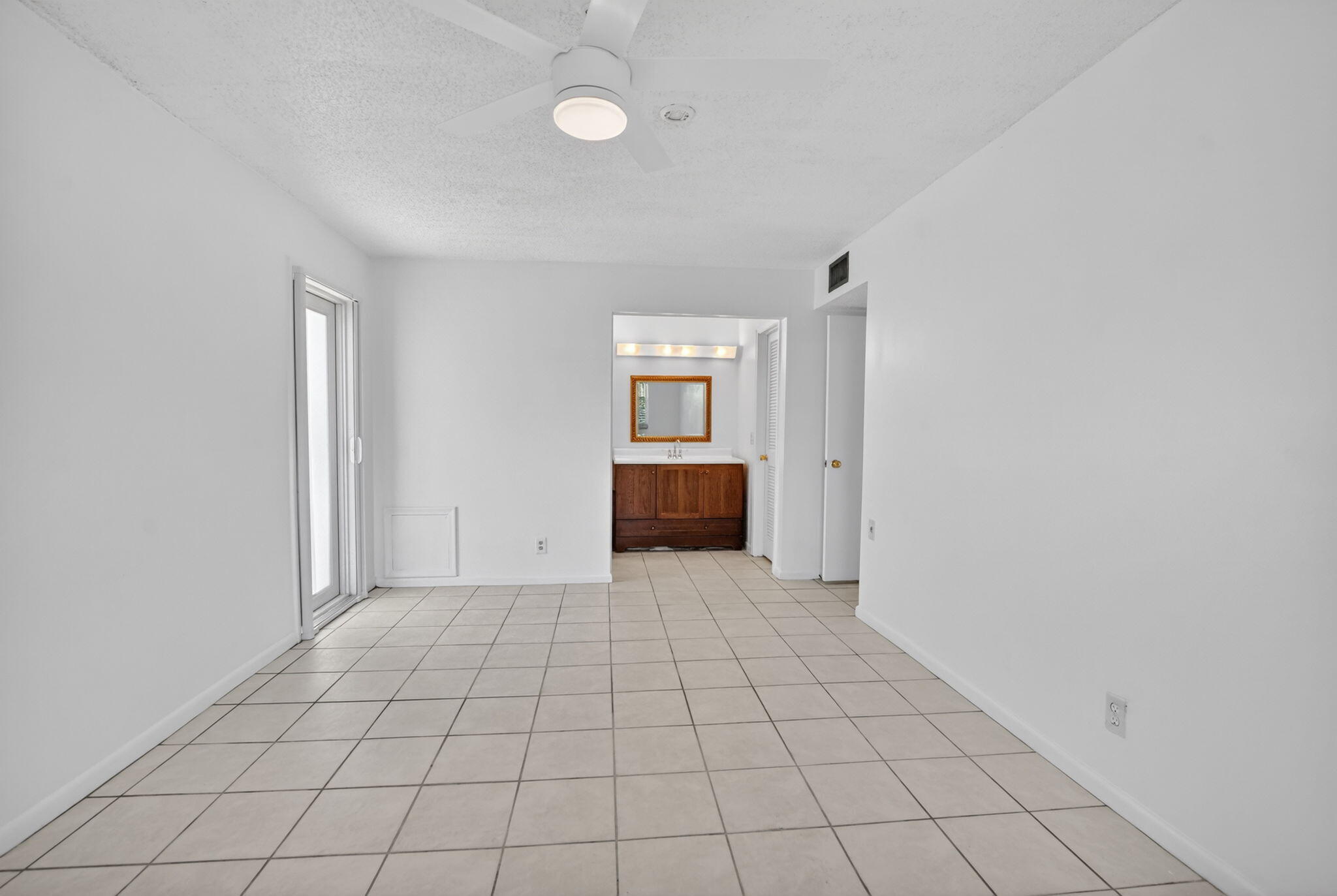 912 South Drive A Property Photo 18