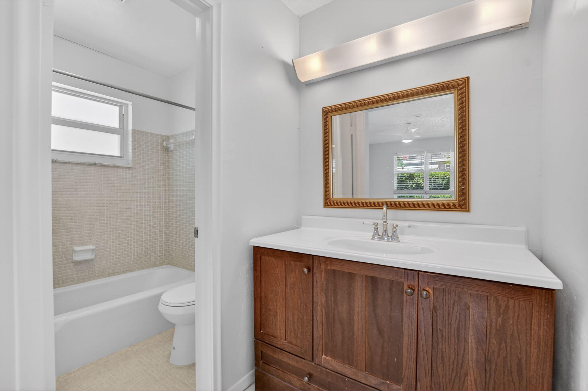 912 South Drive A Property Photo 20