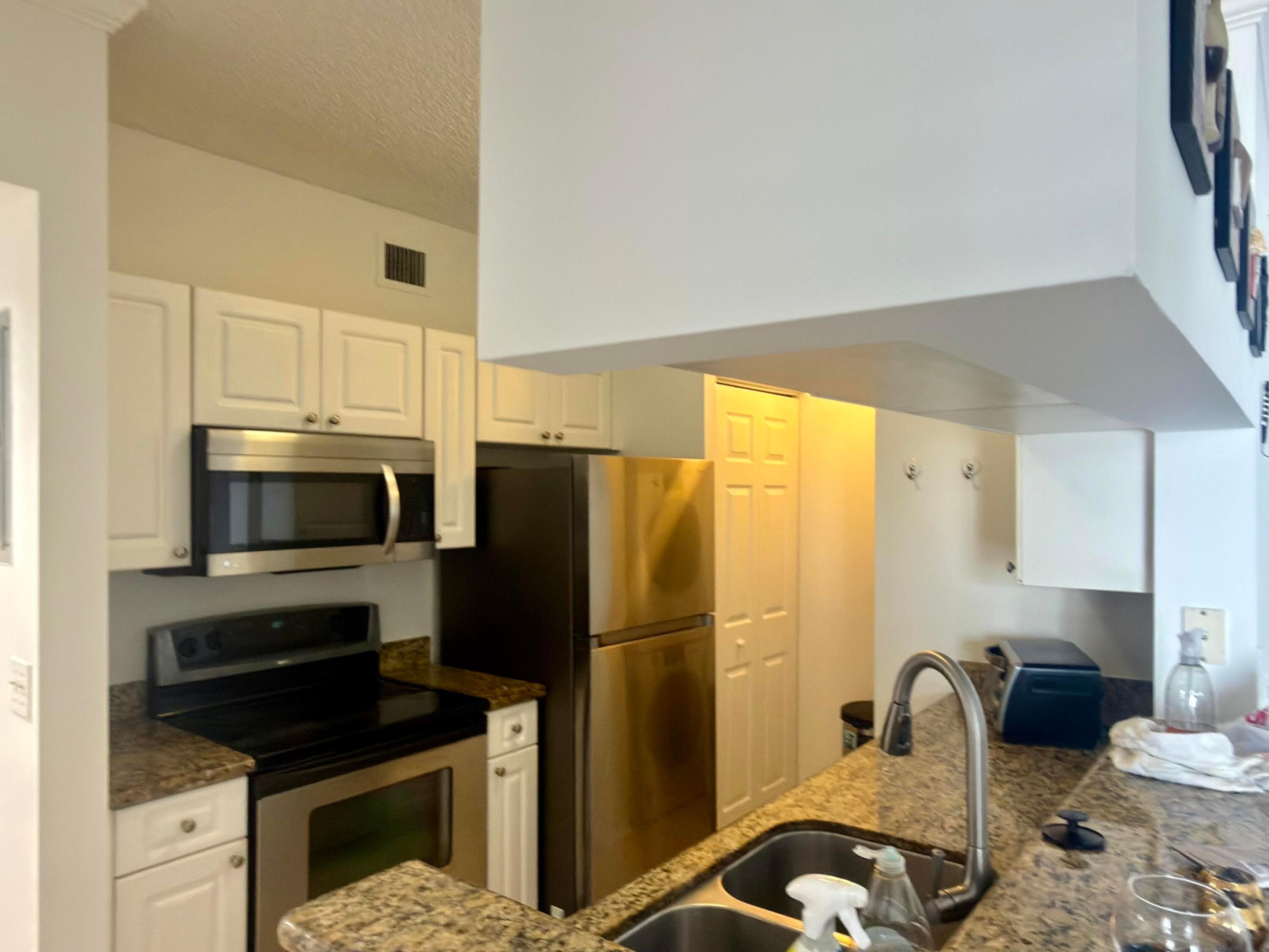 17100 N Bay Road 1911 Property Photo 10