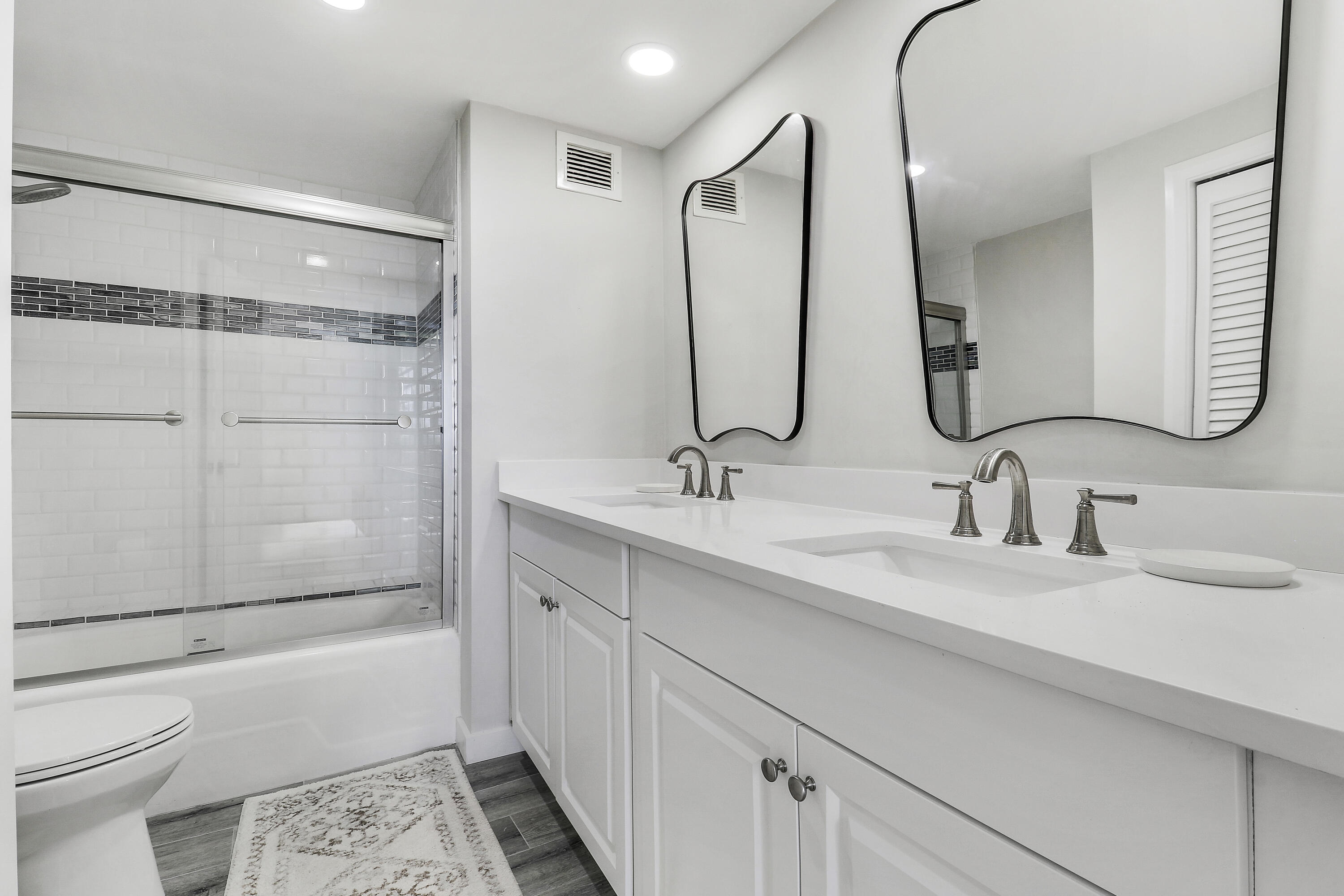 5400 N Ocean Drive 1b Property Photo 10