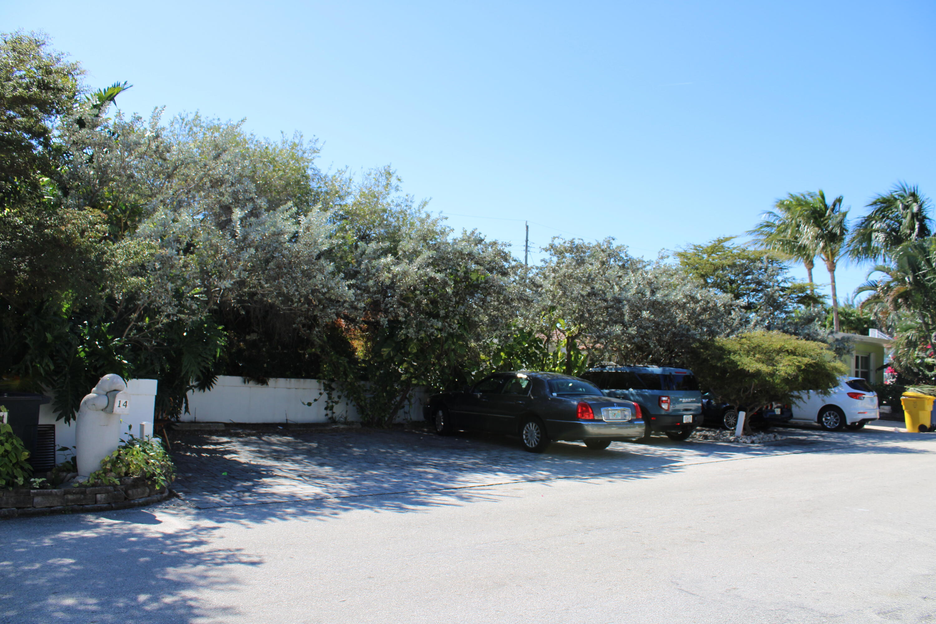 14 Tropical Drive Property Photo 6