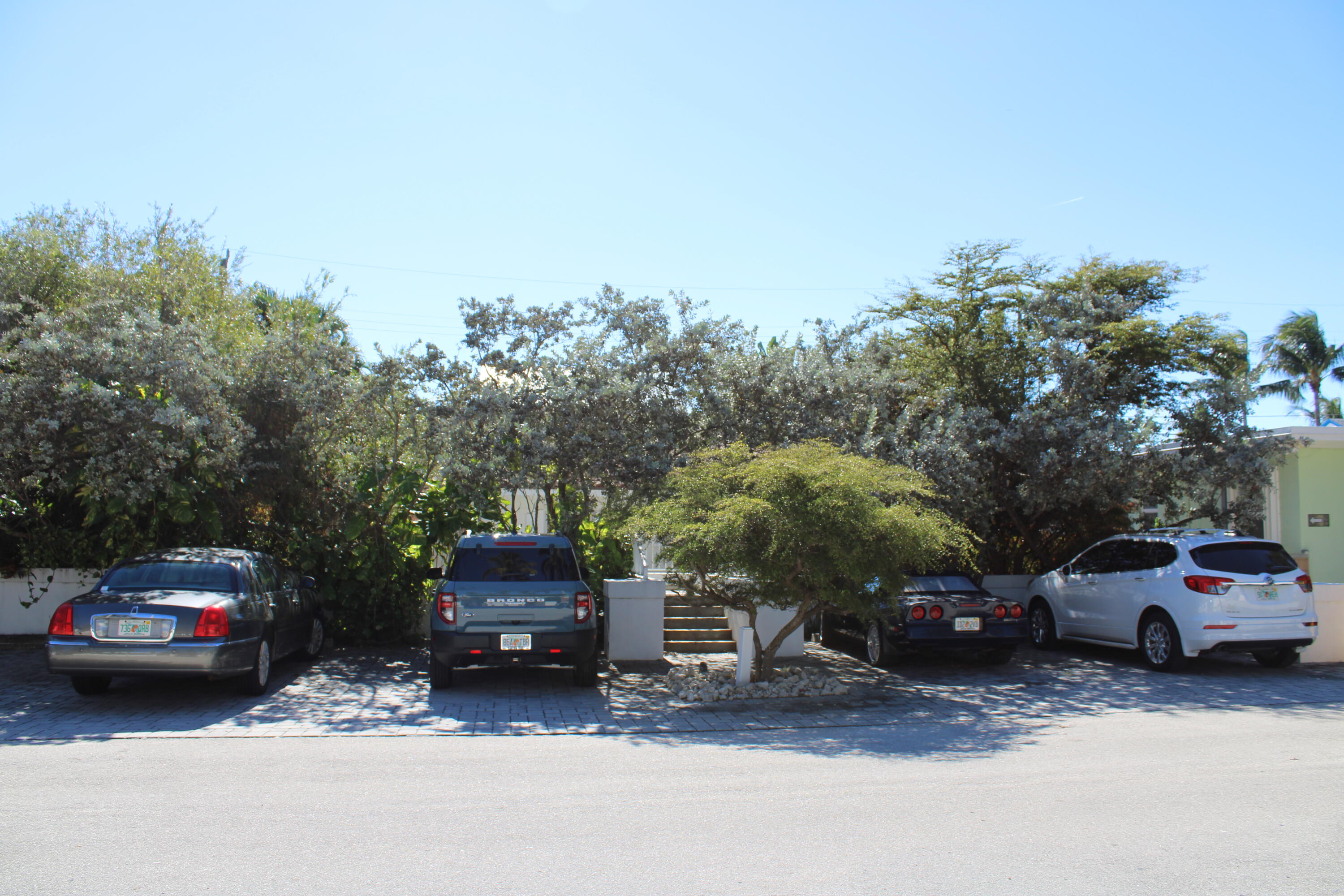 14 Tropical Drive Property Photo 7