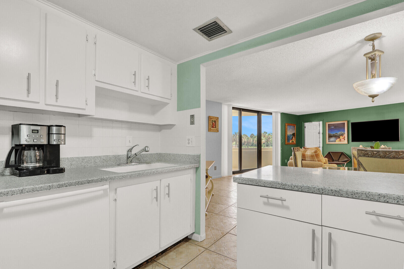 2800 N Ocean Drive A-2b Property Photo 12