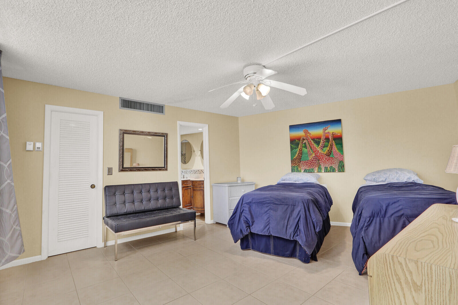2800 N Ocean Drive A-2b Property Photo 18