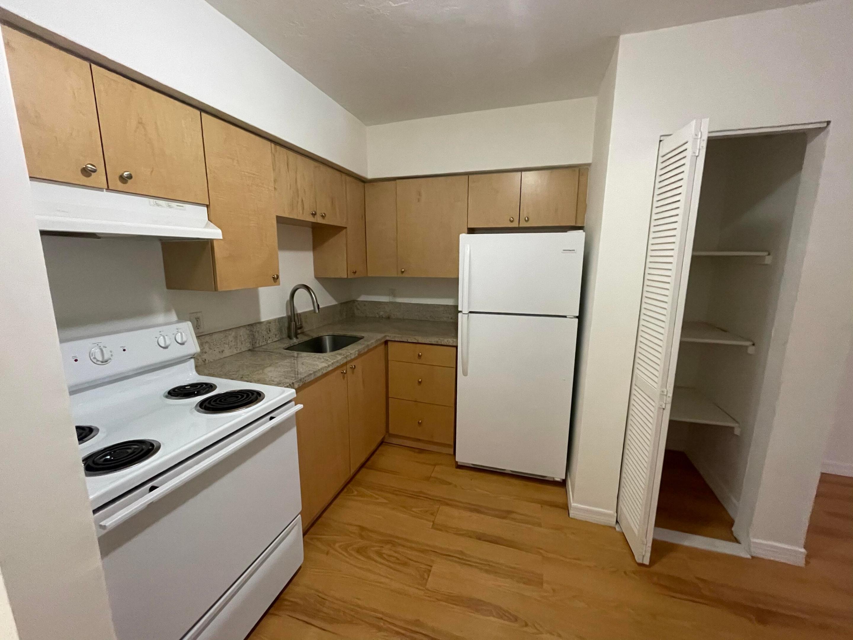 530 S Federal Highway 9 Property Photo 6