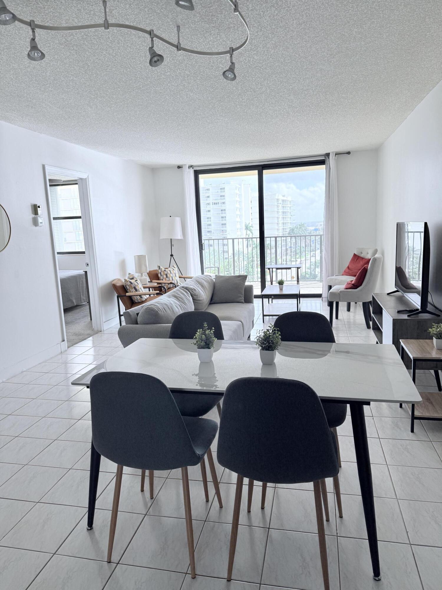 801 N Ocean Boulevard 802 Property Photo 1
